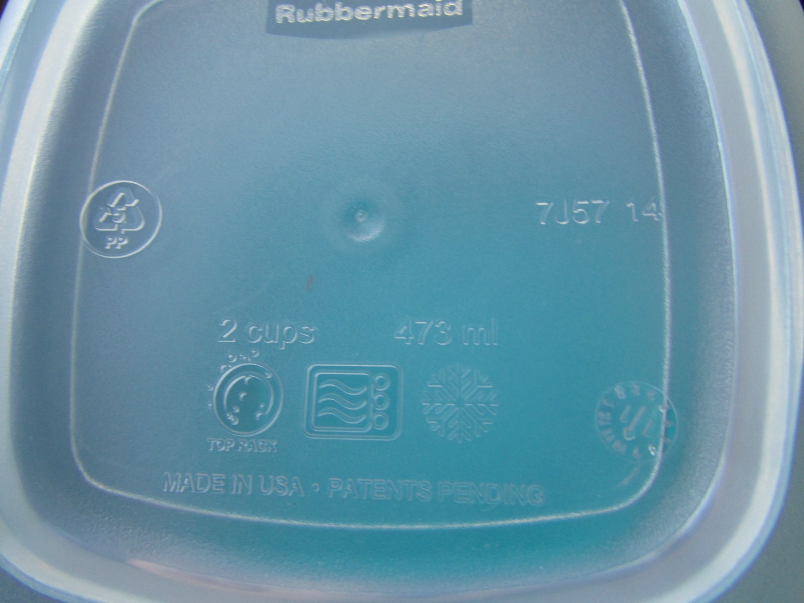 Rubbermaid Red Easy Find Lids Food Storage Containers set of 8 new