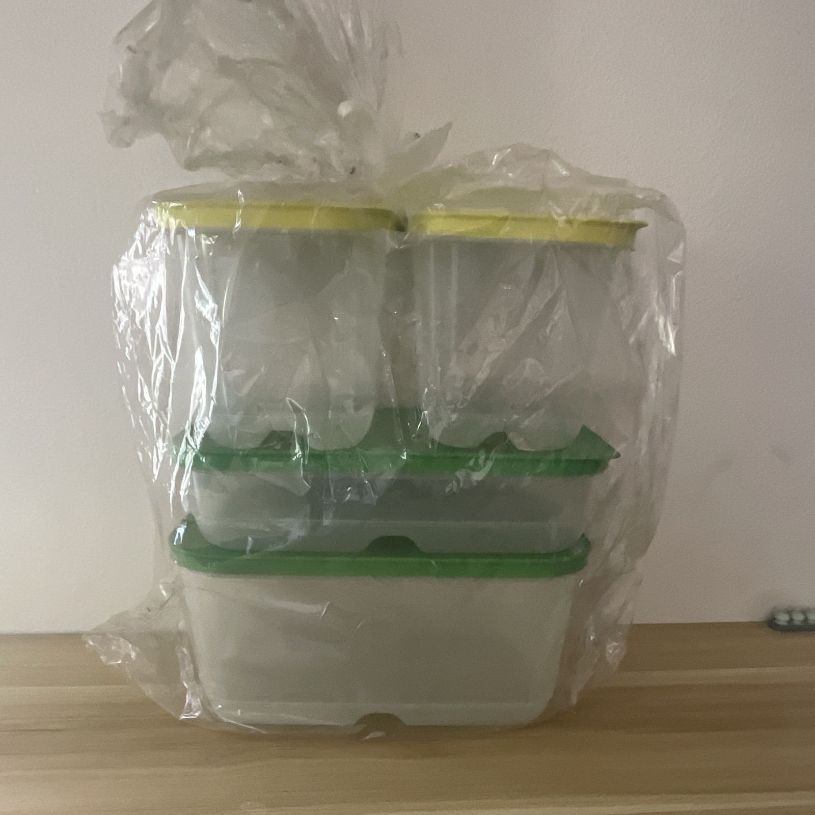 Plastic 4pc Storage Container Set Clear Rectangle 410-500ml Green/Yellow Lids