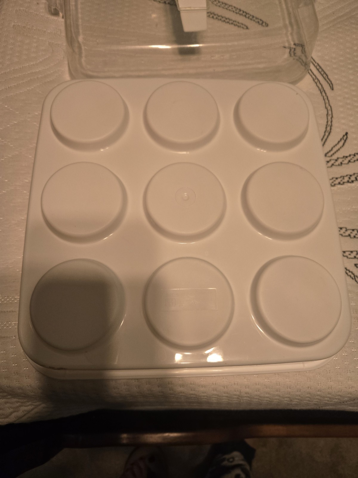 Cupcake Carrier Container With Snap Lock Clear Lid Holds 9 Cupcakes