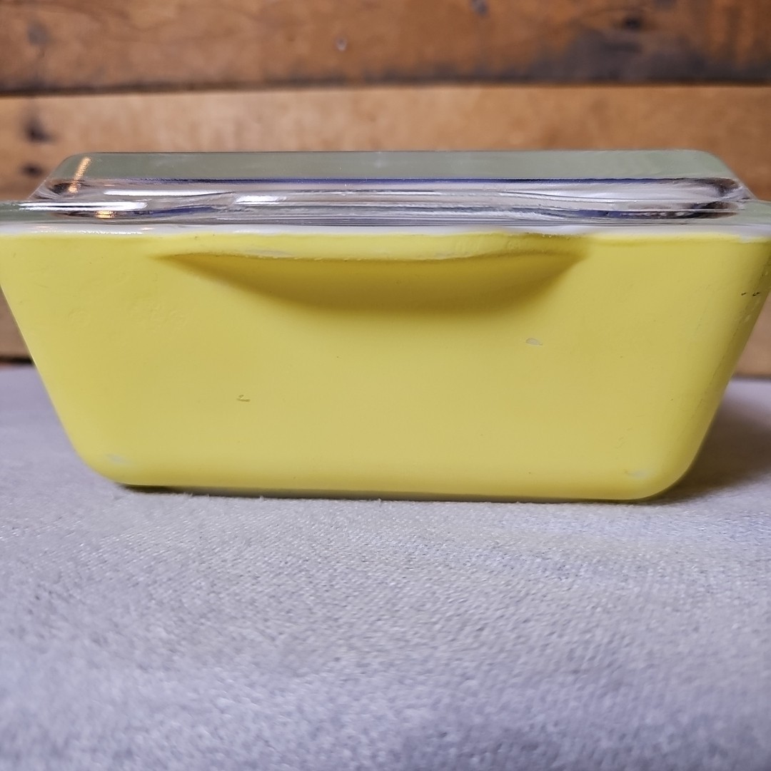 Vintage Pyrex 503-B Refrigerator Dish 1.5 Qt Yellow with 503-C Ribbed Glass Lid