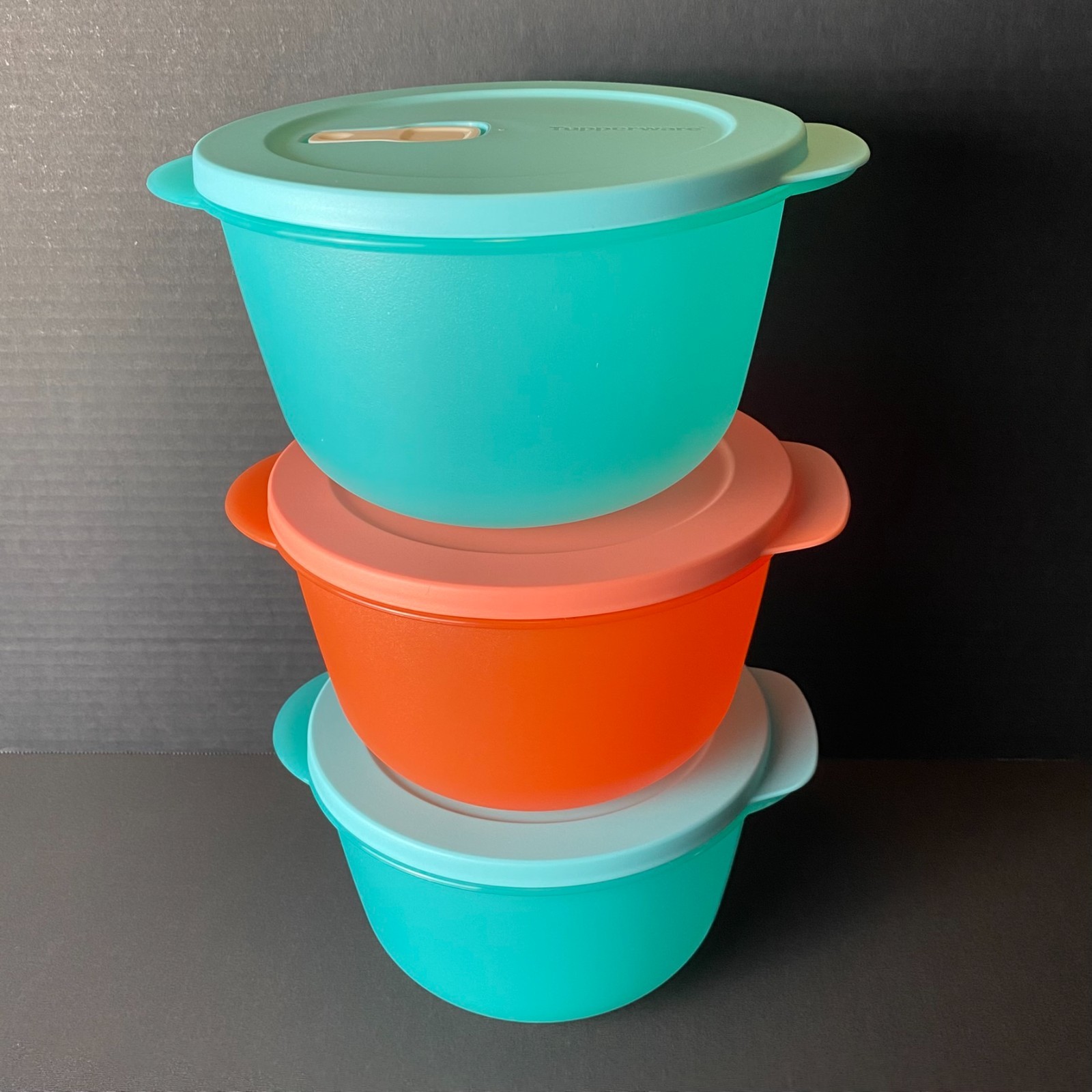 Tupperware CrystalWave PLUS Extra-Large Round Containers (X1)