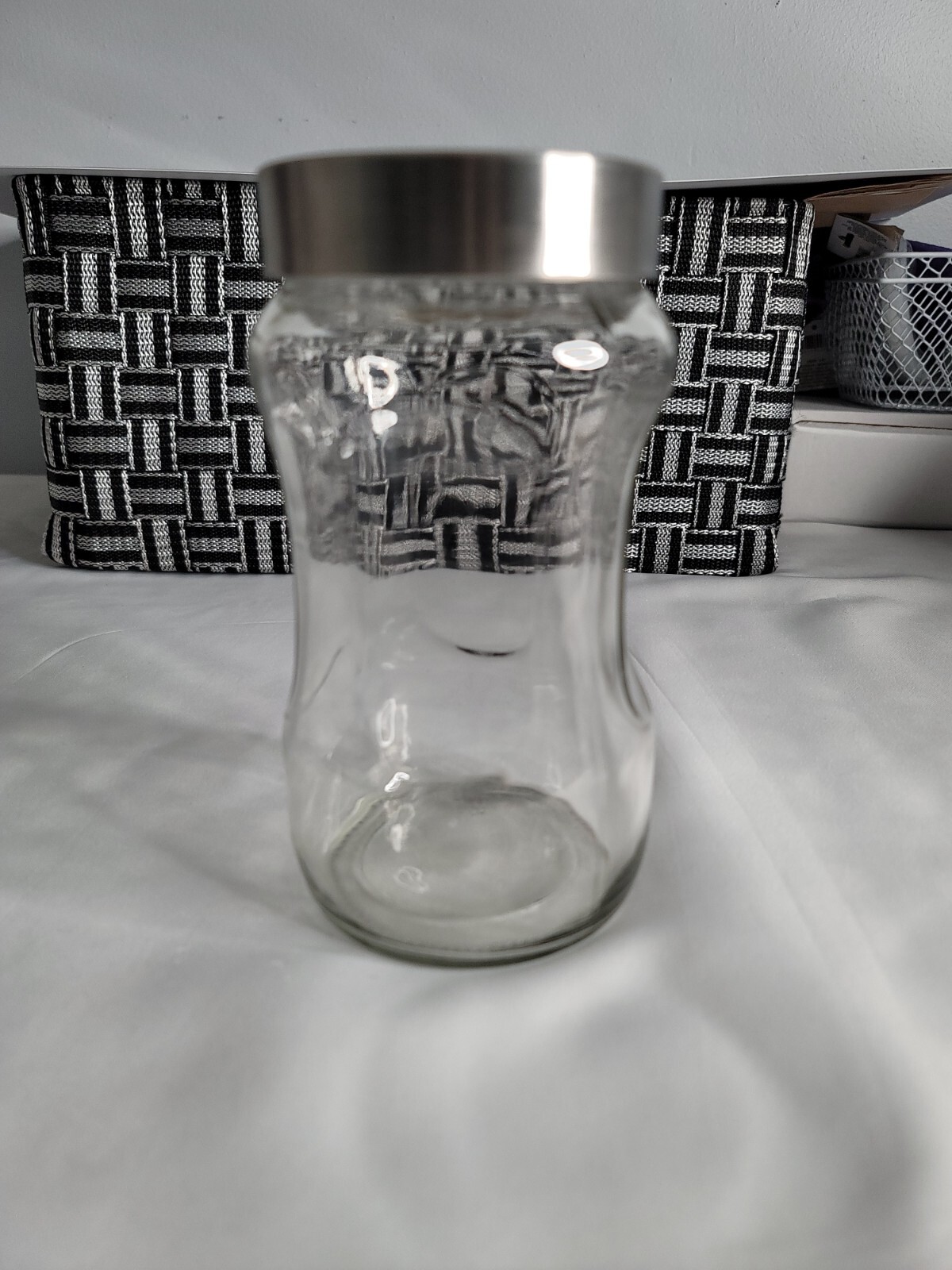 Medium Glass Storage Jars Containers With Metal and Clear Plastic Lid 24.35 oz