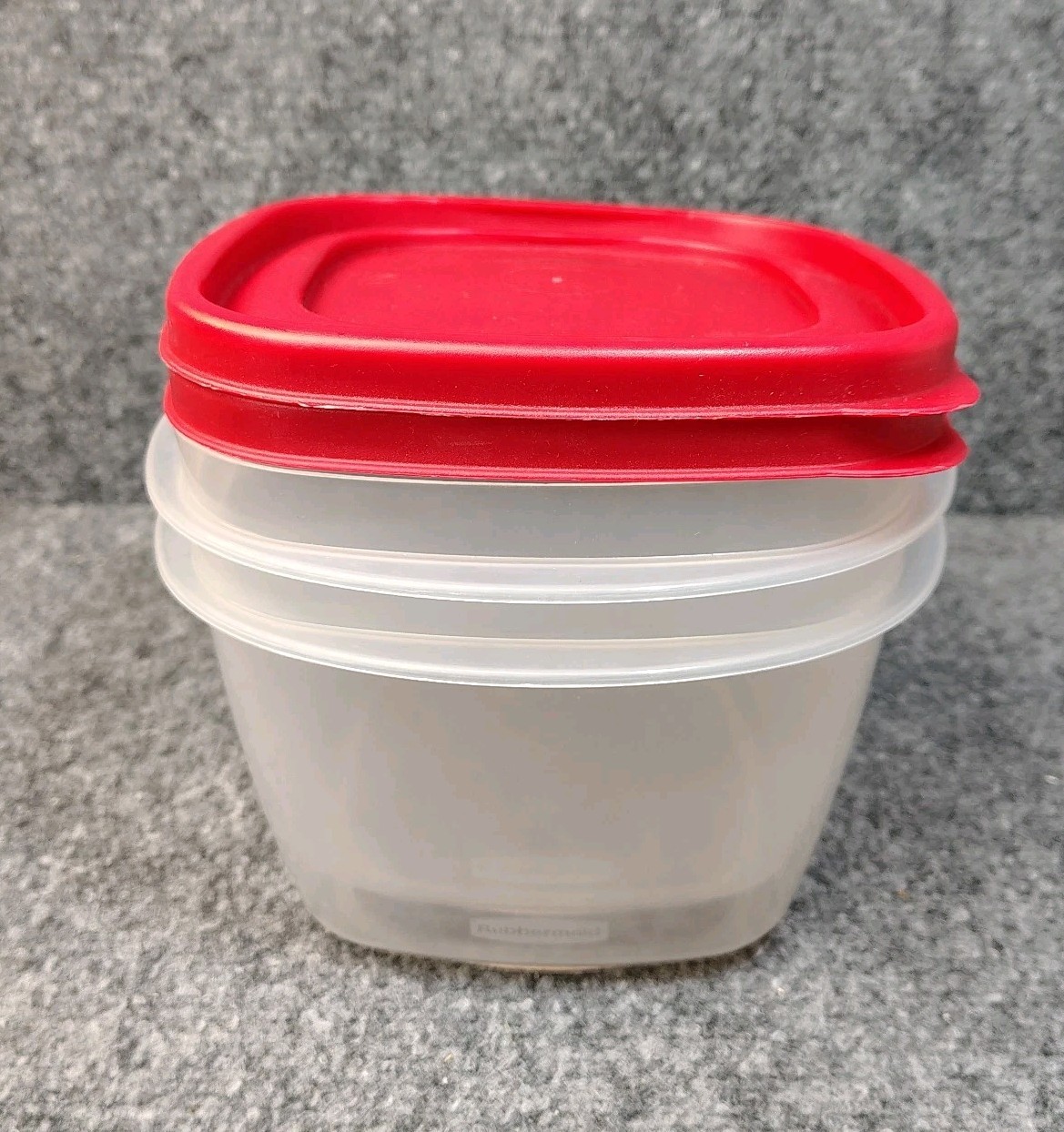 Rubbermaid 7 Cup 1.6 L Container 7J63 Easy Find Red Snap Lid 7J64 Lot Of 2