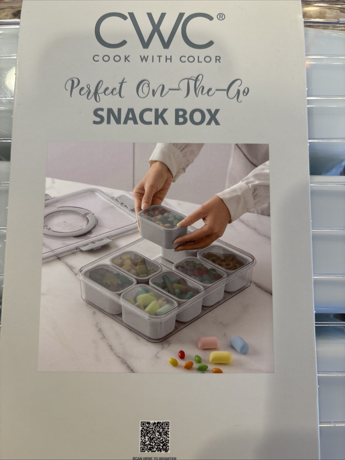 Cook with Color Green Snack Box 8 Individual Compartments BPA Free Plastic New