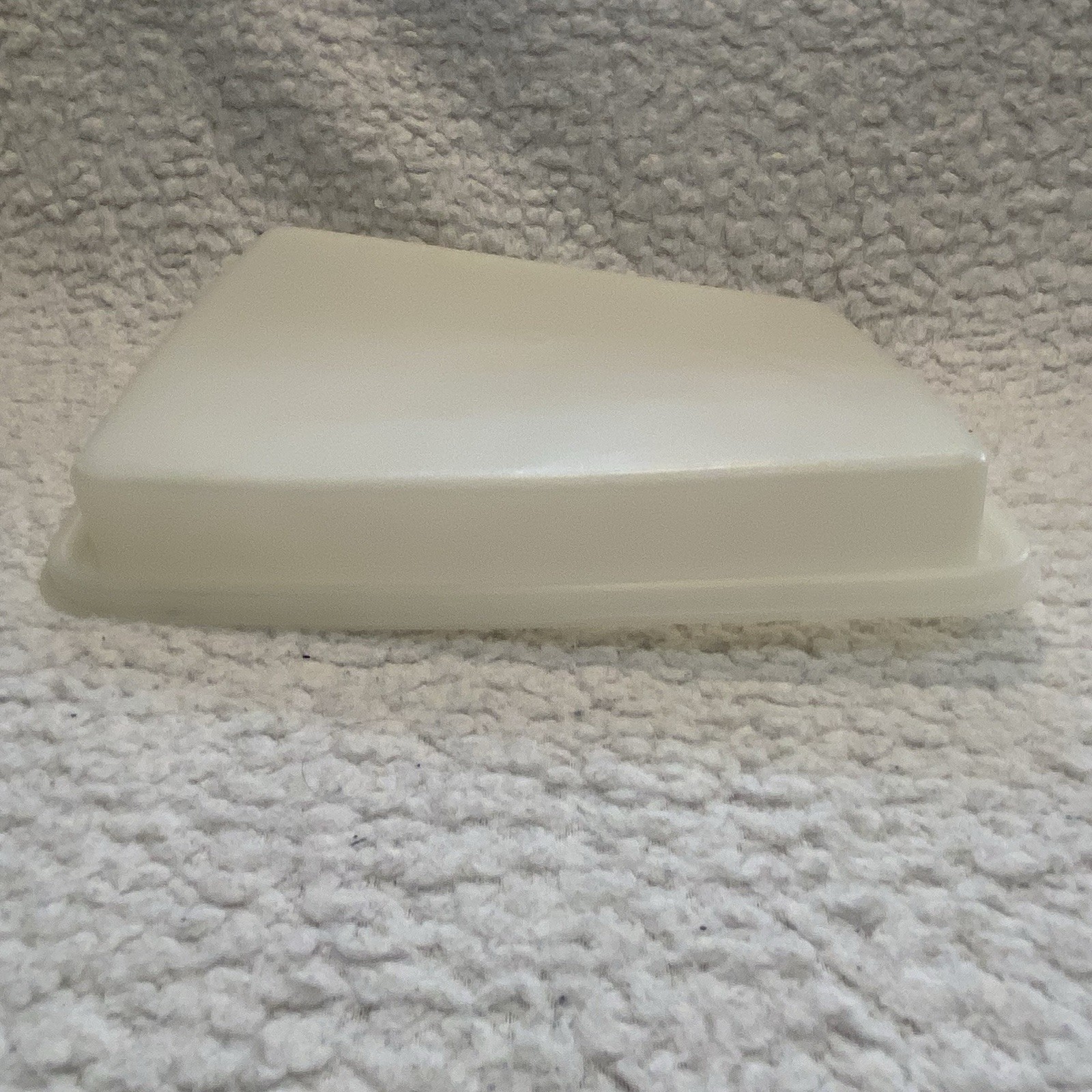 Tupperware 723-3 Devil Egg Holder Carrier 4-Pc Almond w/ Lid 1970’s Vintage
