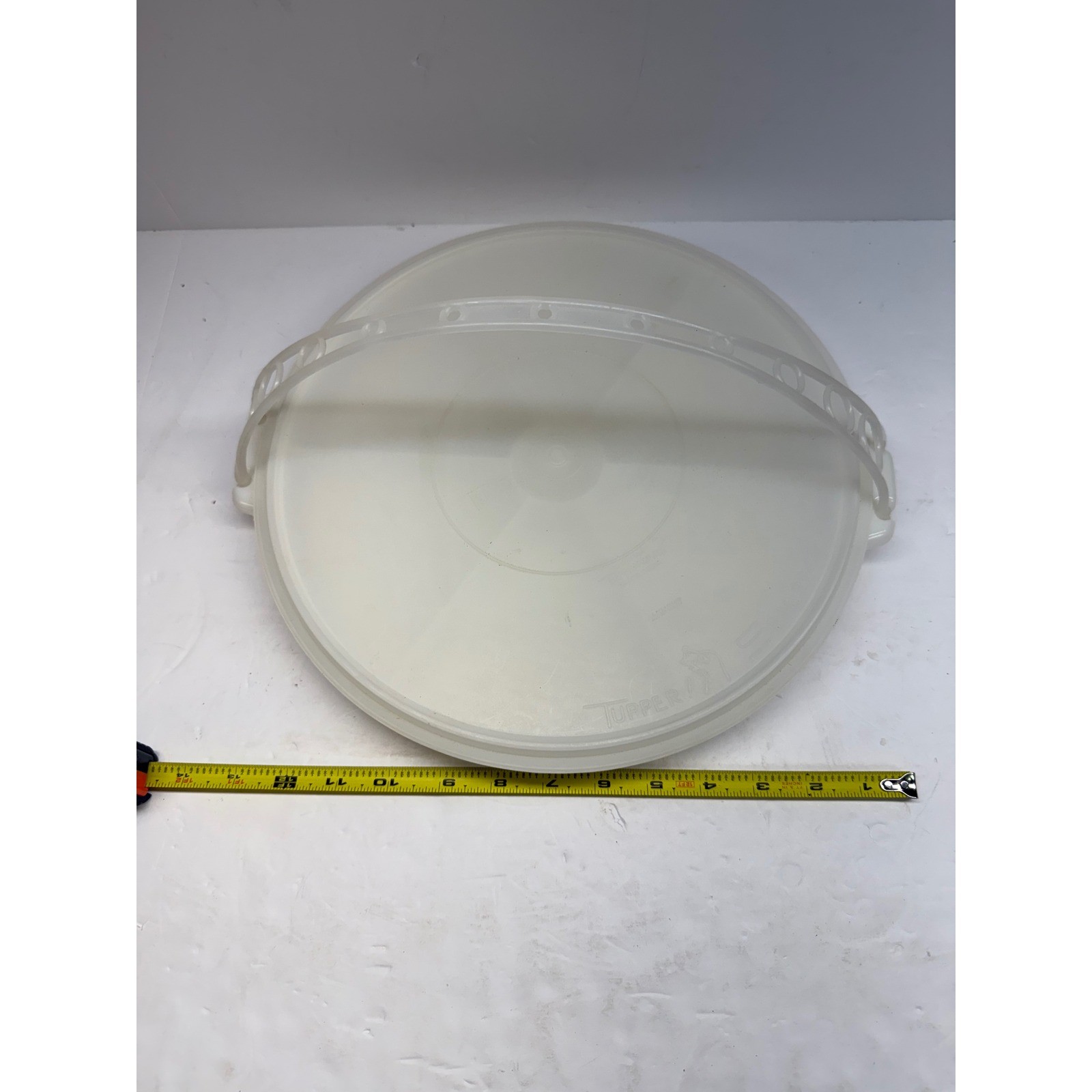 Tupperware Vintage Serving Center Sheer White Divided Snack Tray with Lid 1665