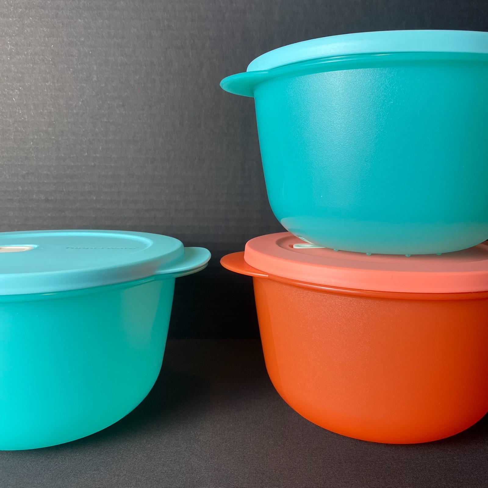 Tupperware CrystalWave PLUS Extra-Large Round Containers (X1)