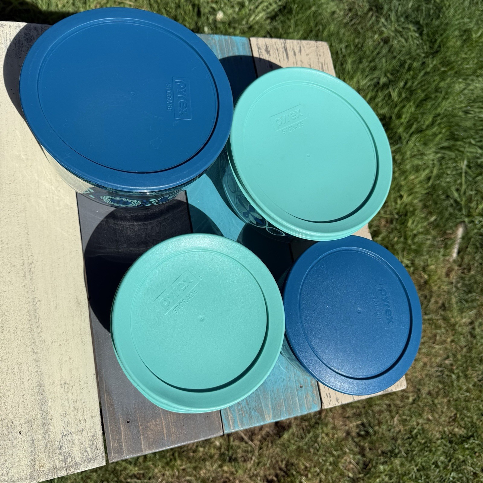 Rare Pyrex Storage Containers With Lids Shades Of Blue