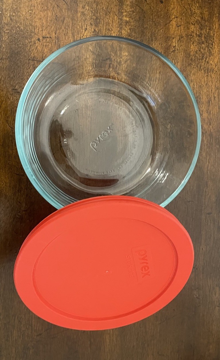 Pyrex Simply Store Glass Food Storage Container 1 Qt with Red Lid Microwave Safe