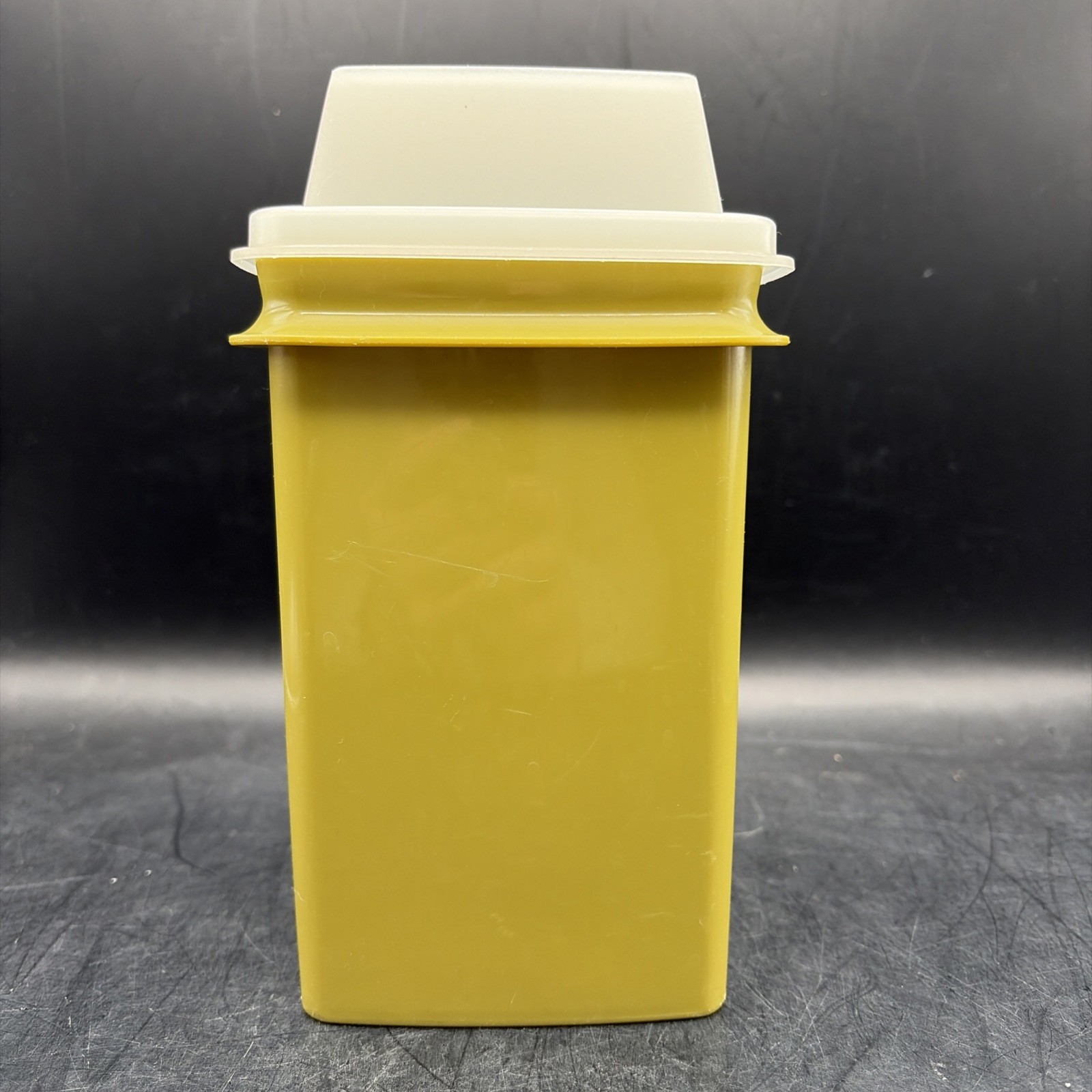 Vintage Green Tupperware Pickle Keeper Container & Drainer #1330- 1 Made in USA