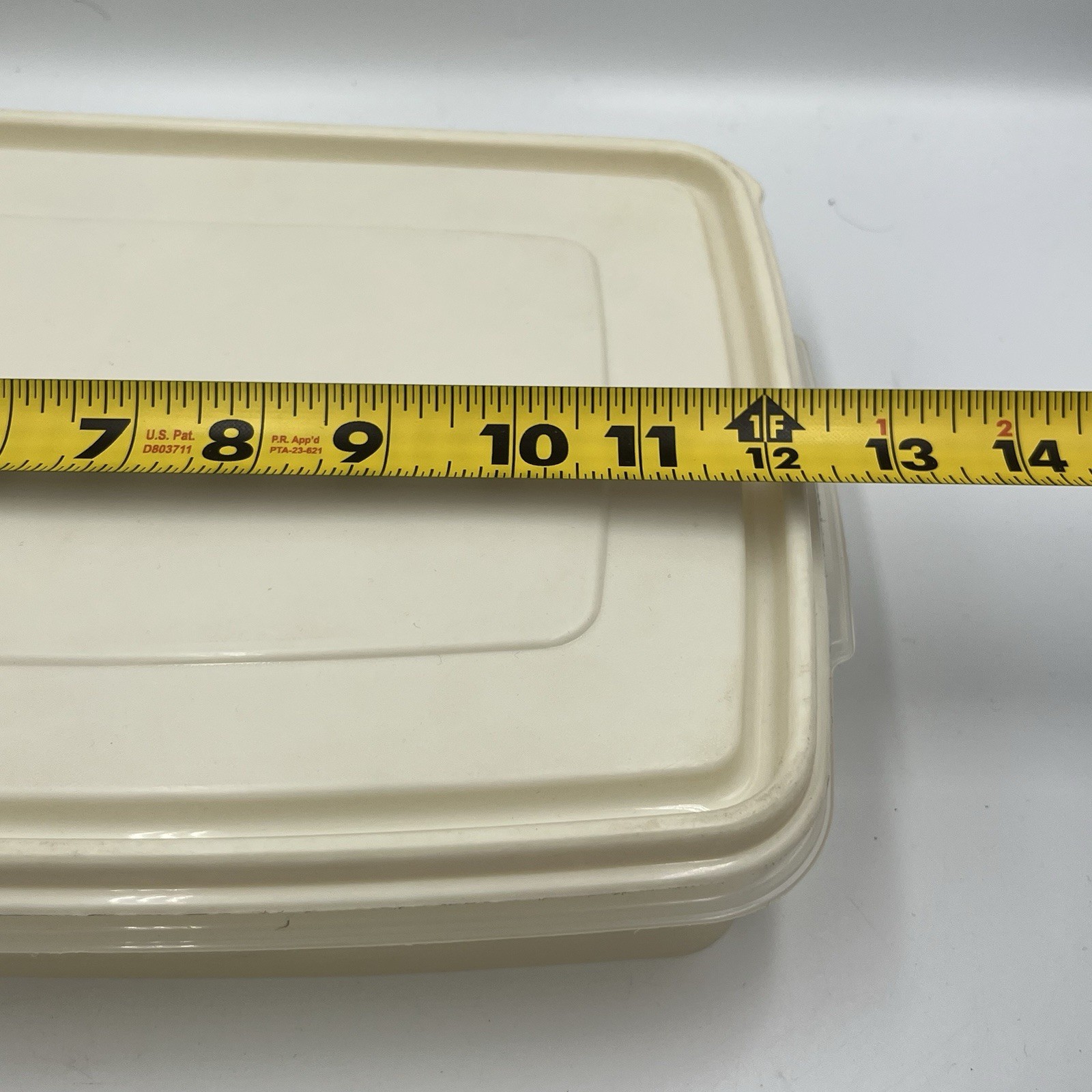 Vtg Rubbermaid Servin’ Saver 20 Deviled Egg Keeper Container Almond Lid #7