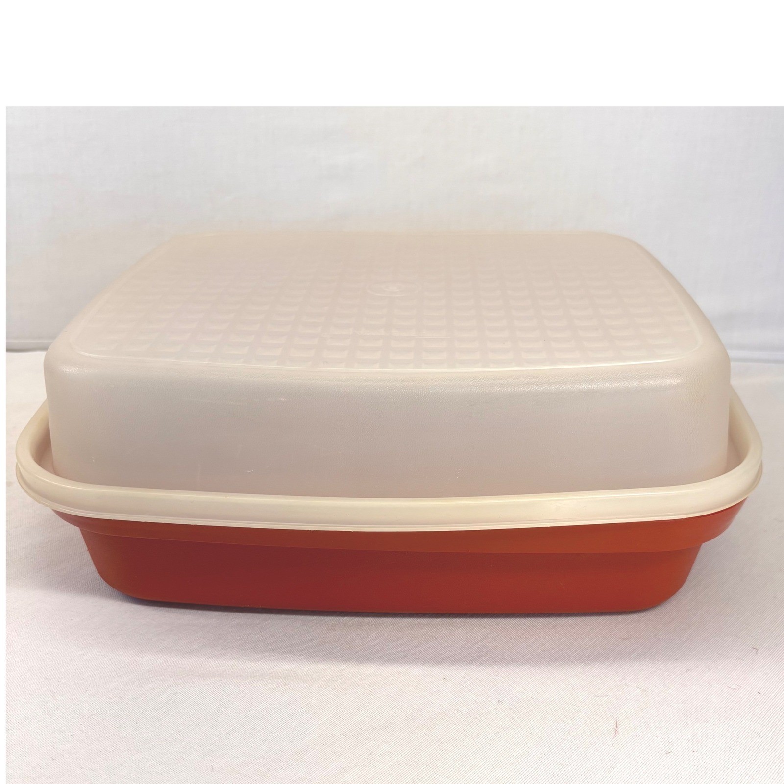 Vintage Tupperware Season-Serve Marinating Container Paprika Orange 1294