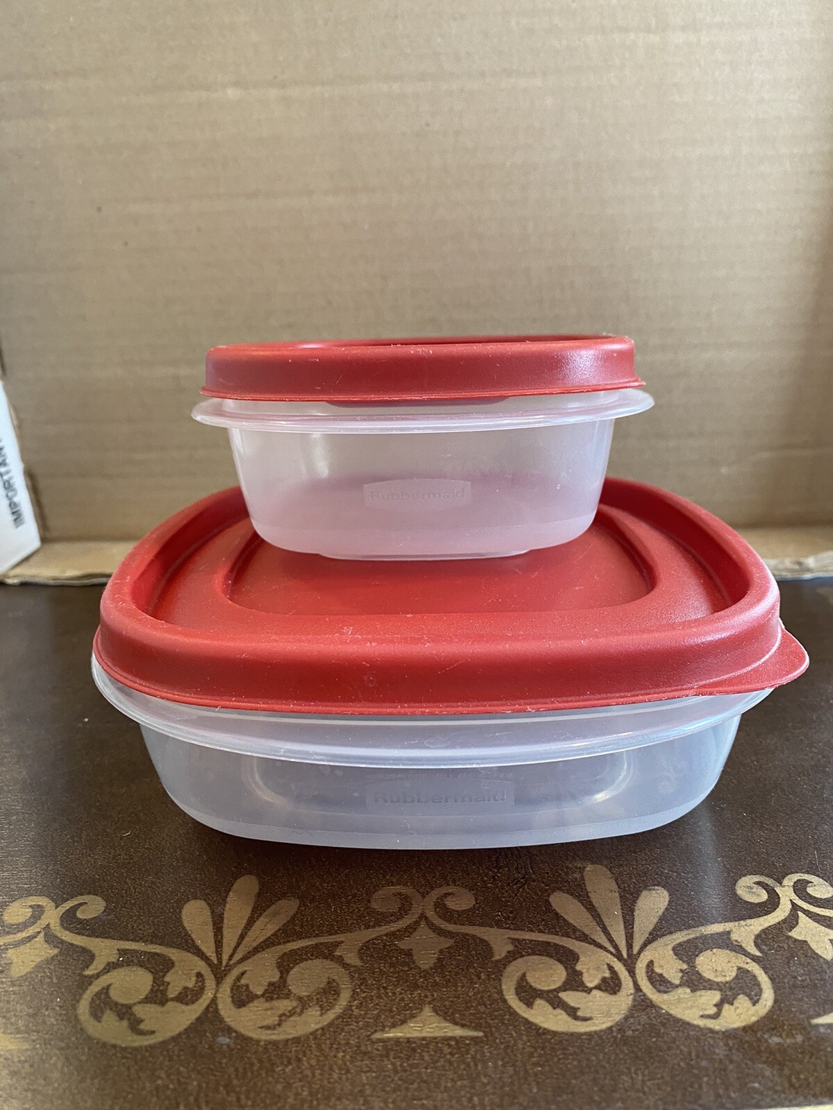 2 Rubbermaid Food Storage Containers & Red Lid Pre-Owned / Used (4.5” & 6.5”)
