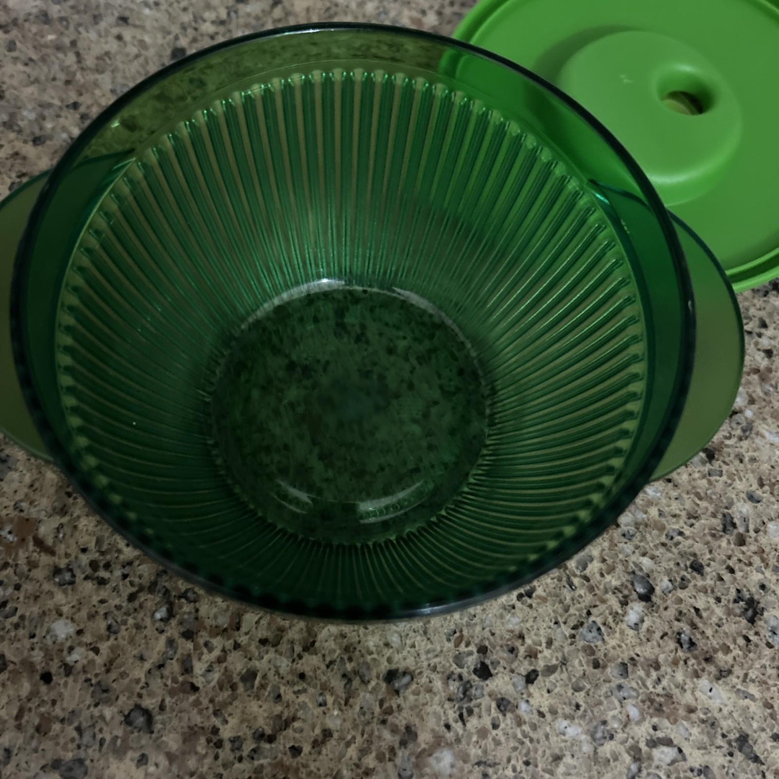 Tupperware 4720A-1 Vent N Serve 400ML Microwave Bowl Green
