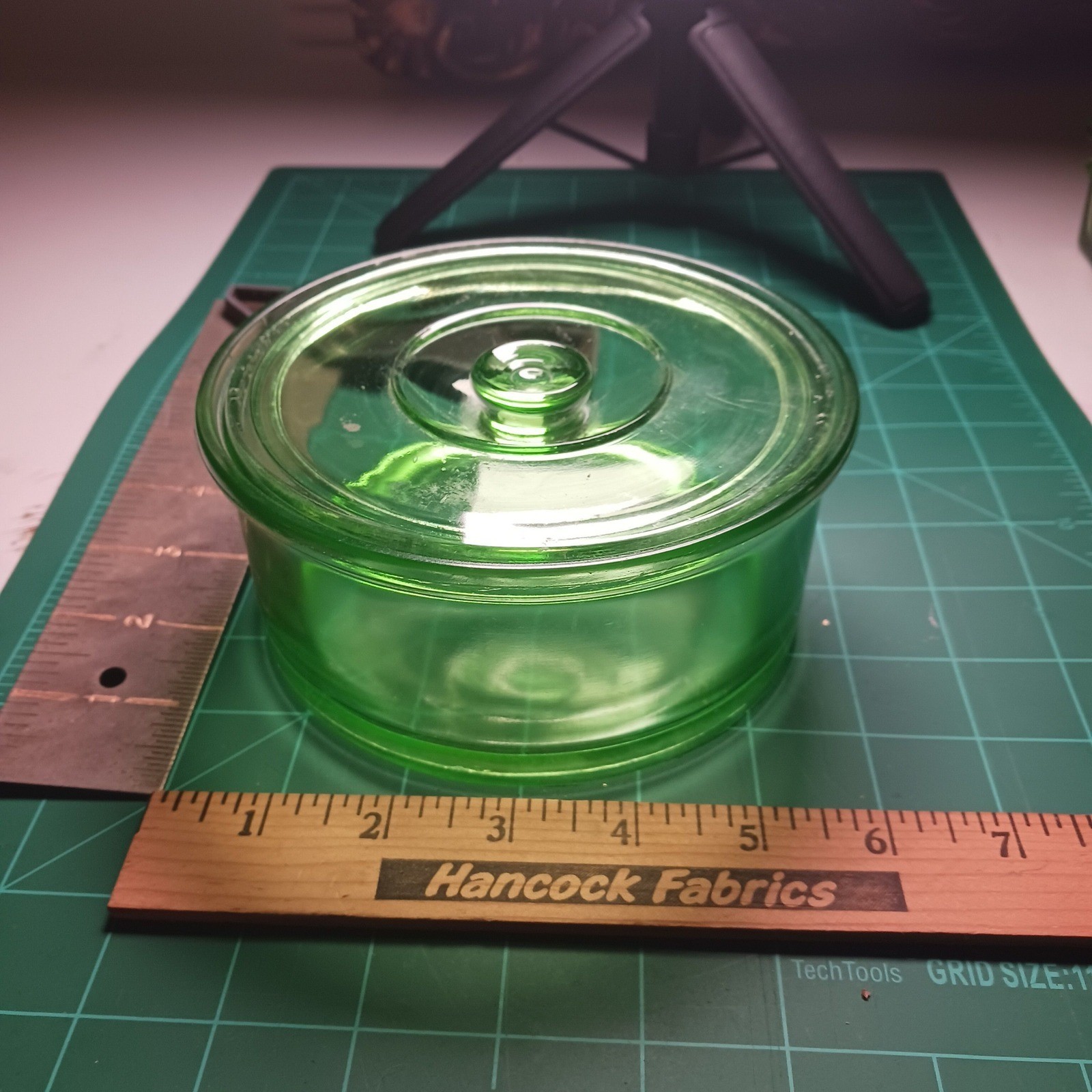 VTG Hazel Atlas Round lidded Refrigerator Dish Uranium glass