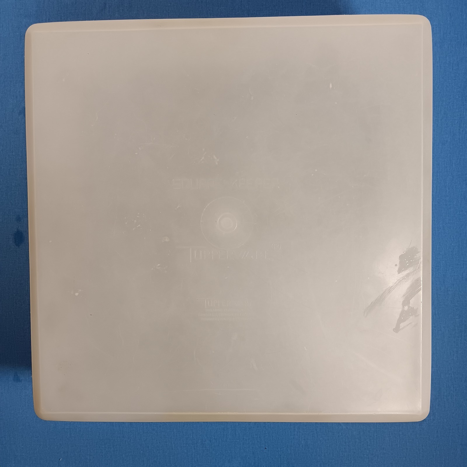Tupperware Vintage Square-Keeper Food Storage Container w/ Lid 11.5 in Square