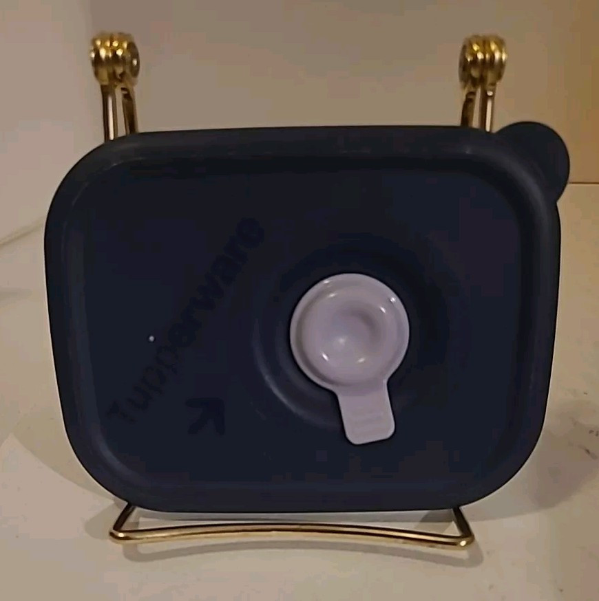 Tupperware Vent And Serve Replacement Lid #7388 NEW (For 1 Cup)