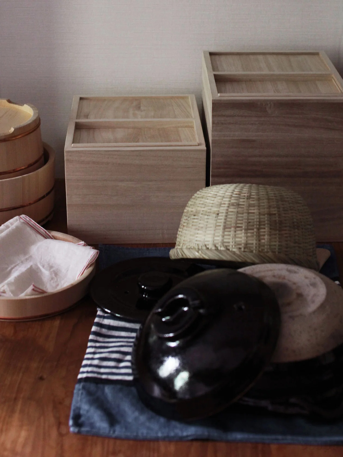 Azumaya wood rice box for 10kg Paulownia with 1 go measure Kiribako Japan New