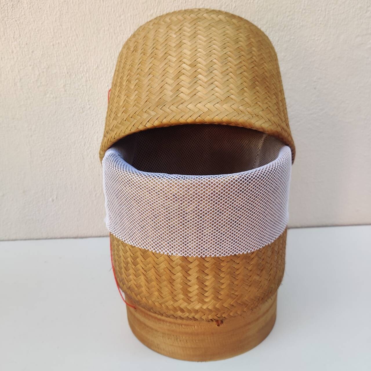 Sticky rice basket made from bamboo Comes with a cloth to put the sticky rice in