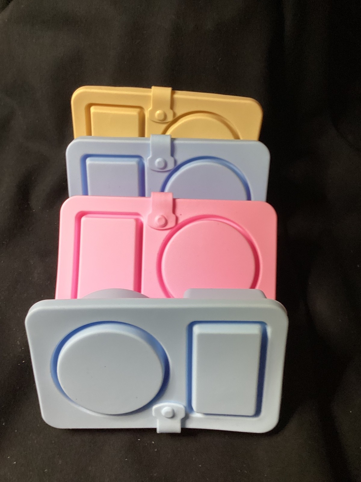 Set of 6 Silicone Snack Containers w/ Lids Pink Blue Reusable Food Storage