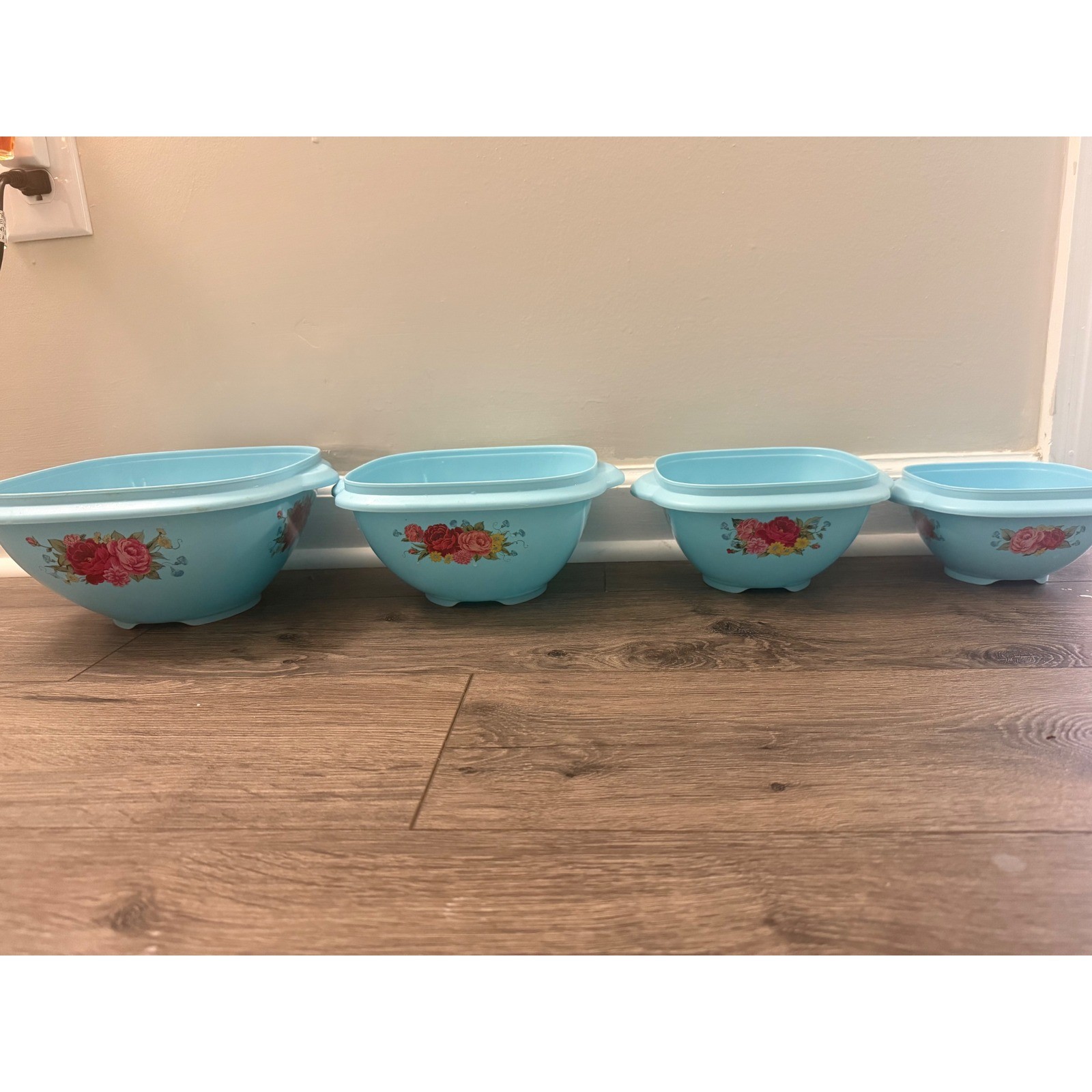 The Pioneer Woman Nesting Mixing Bowls 4pc Set Blue Floral Rose Good no lid
