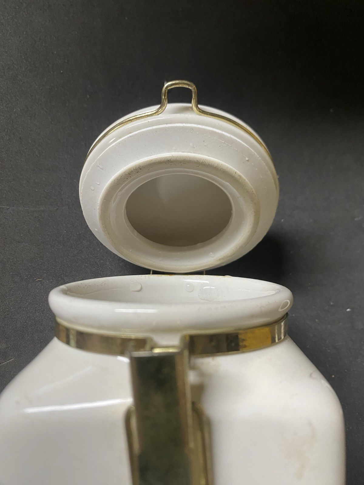 Maxwell & Williams. Pasta Container NEW SEAL FOR WHITE GOLD CANISTER