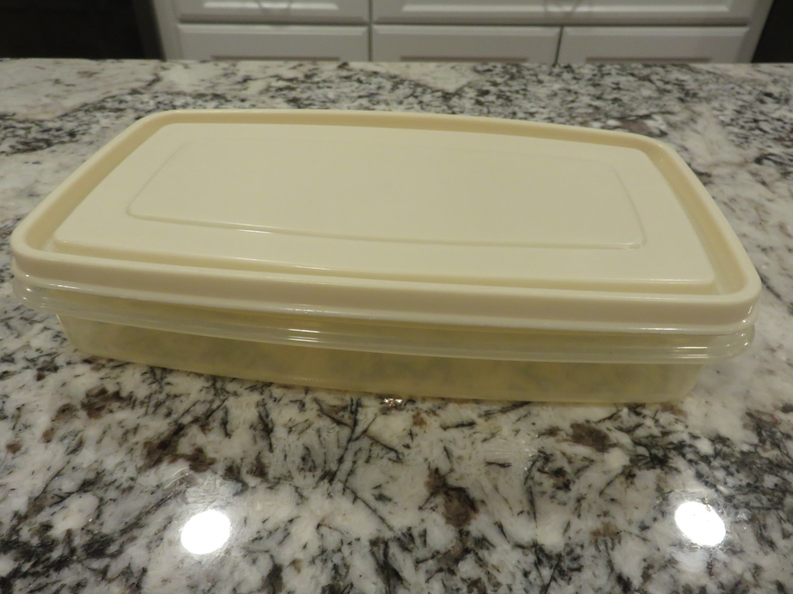 VTG Rubbermaid Servin Saver #5 Container Clear w/Almond Lid 4 Cups 940ml EUC