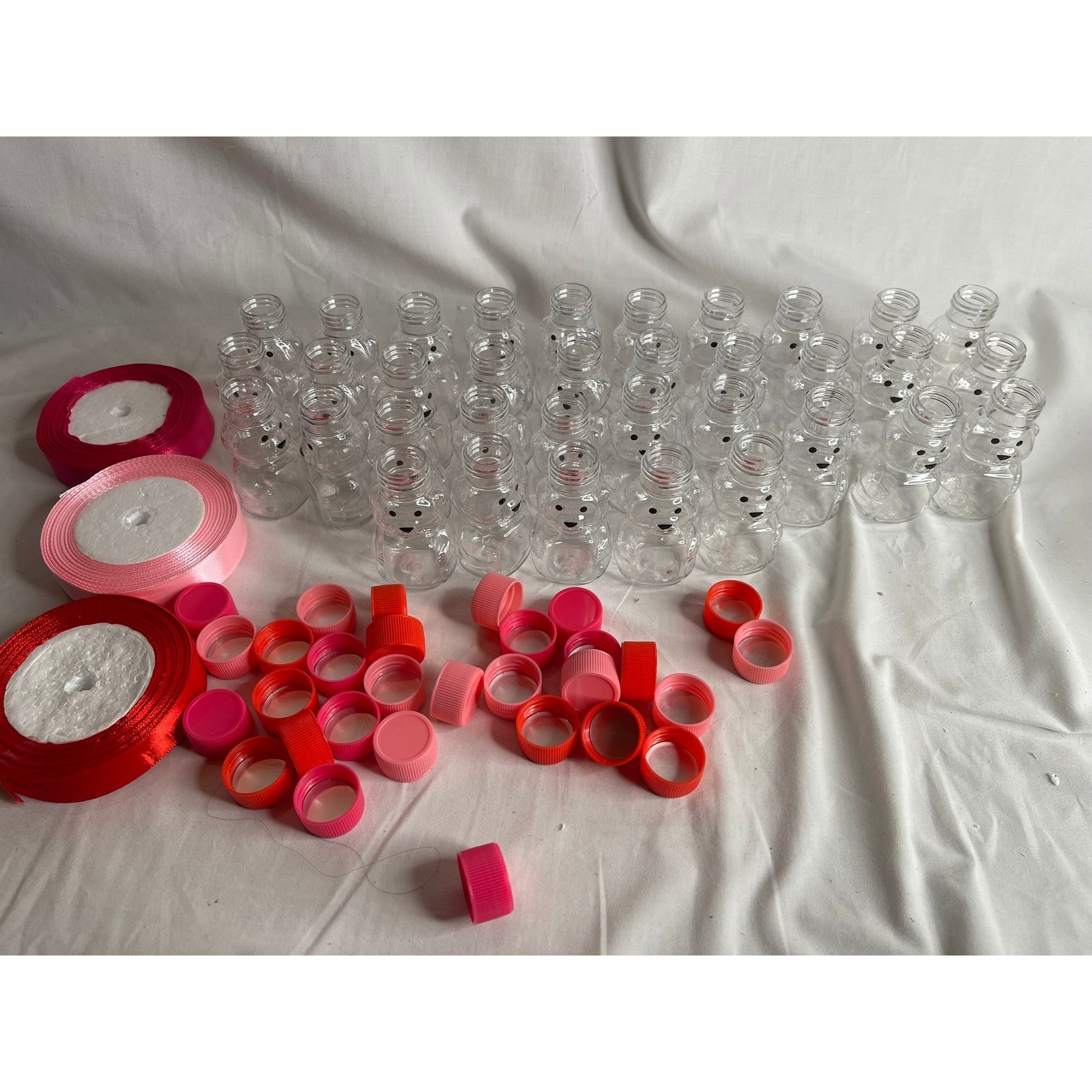 Maxcheck 35 Pack Honey Bear Bottles with Red Pink Lids and Ribbon Set DIY Crafts