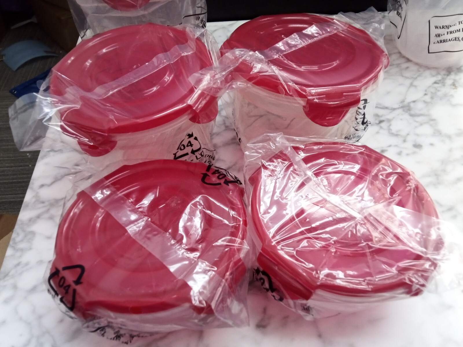 Lock N Lock 12 Piece Set Red Variety of Small Sizes Round & Square