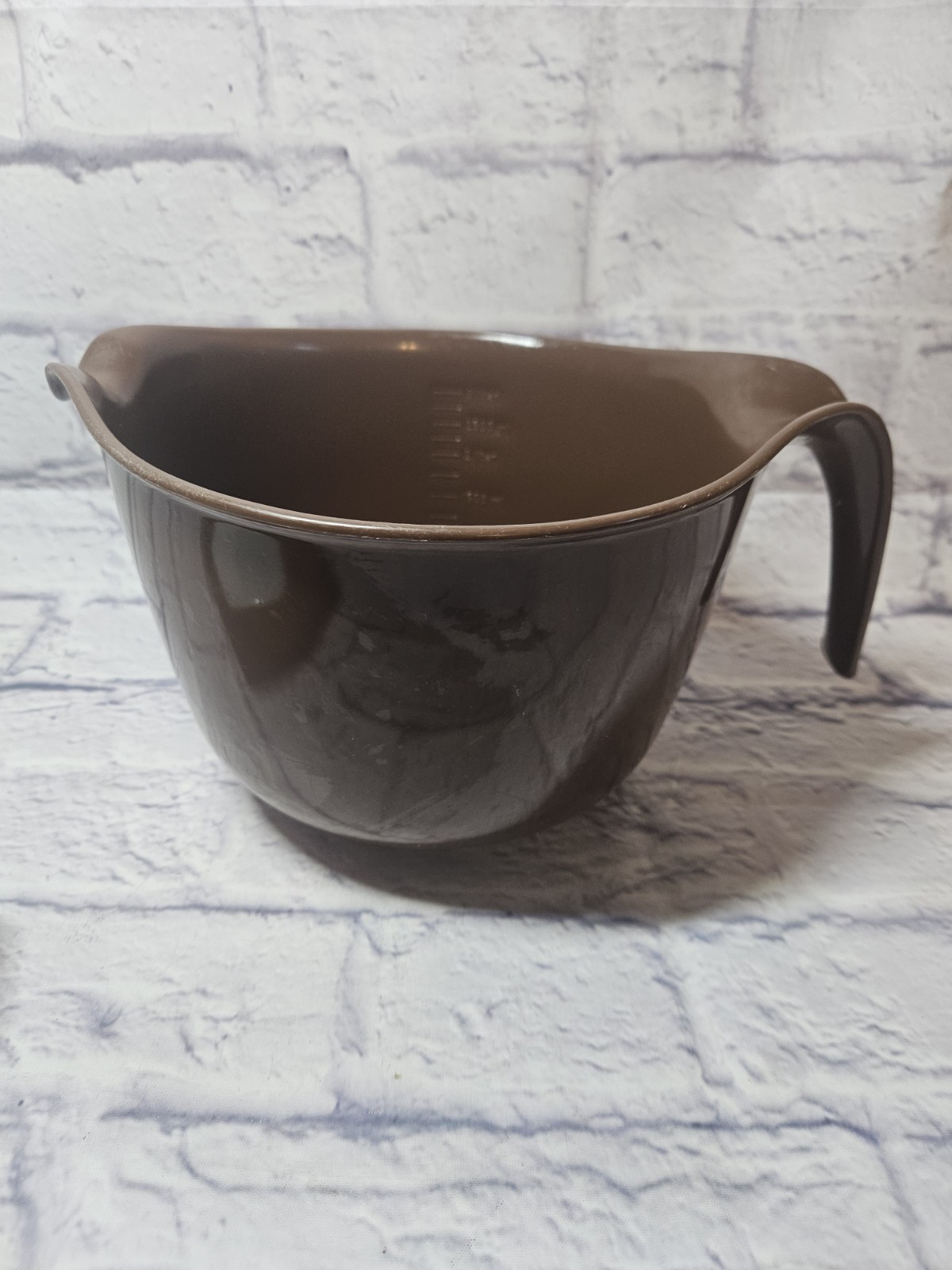 Vintage Rubbermaid BROWN 12-Cup Batter Bowl/Measuring Bowl #2663