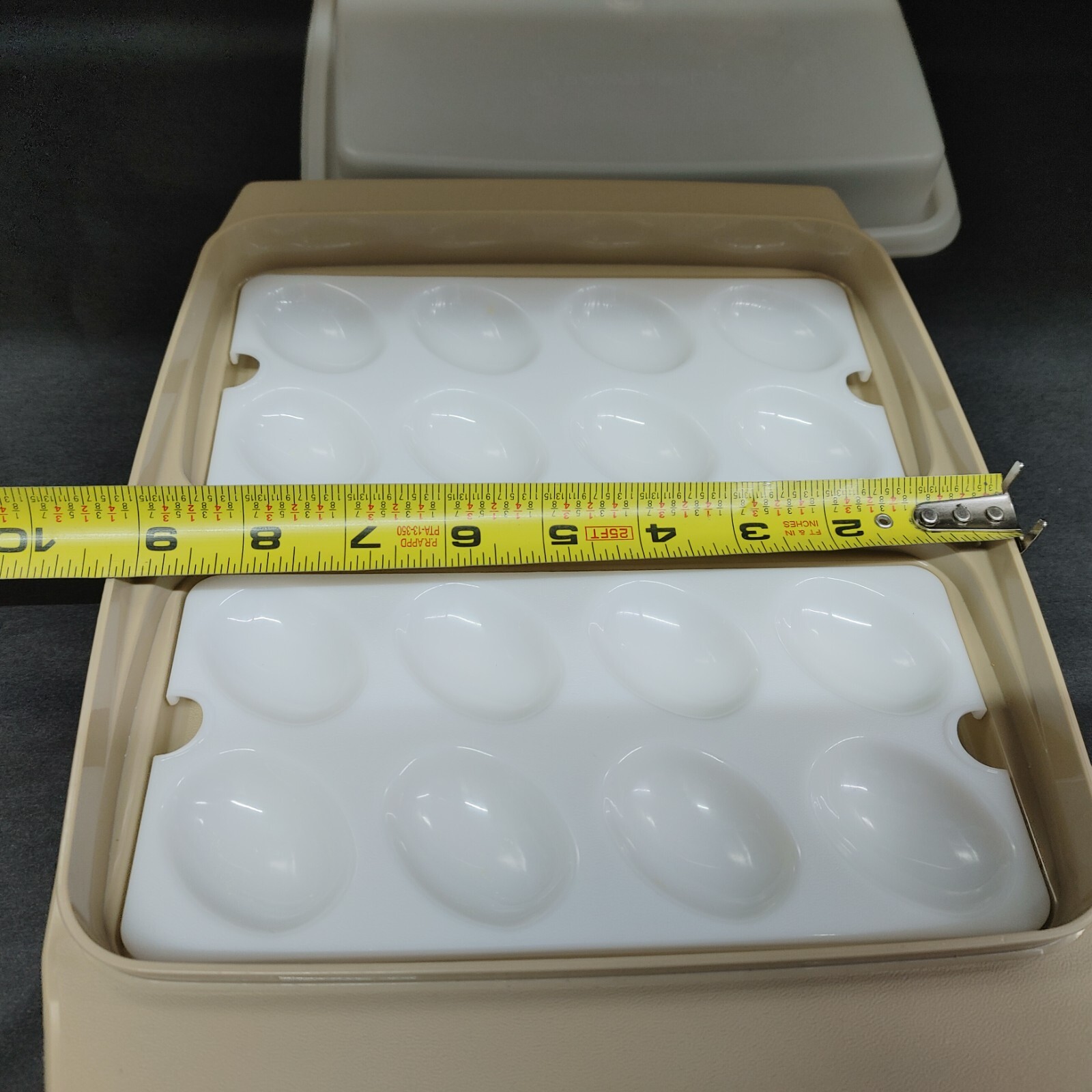 Tupperware 723-2 Tan Beige Deviled Egg Keeper Container Trays 665-2 Lid 722-1
