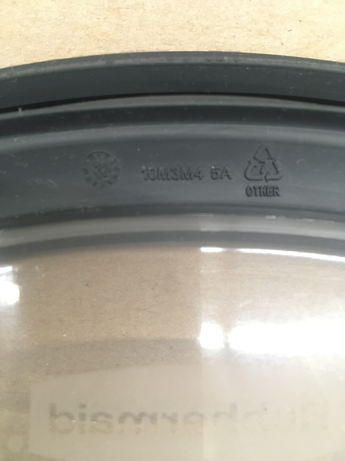 New Rubbermaid Premier Storage Container Lid Only! Black 7″ 10M3M4