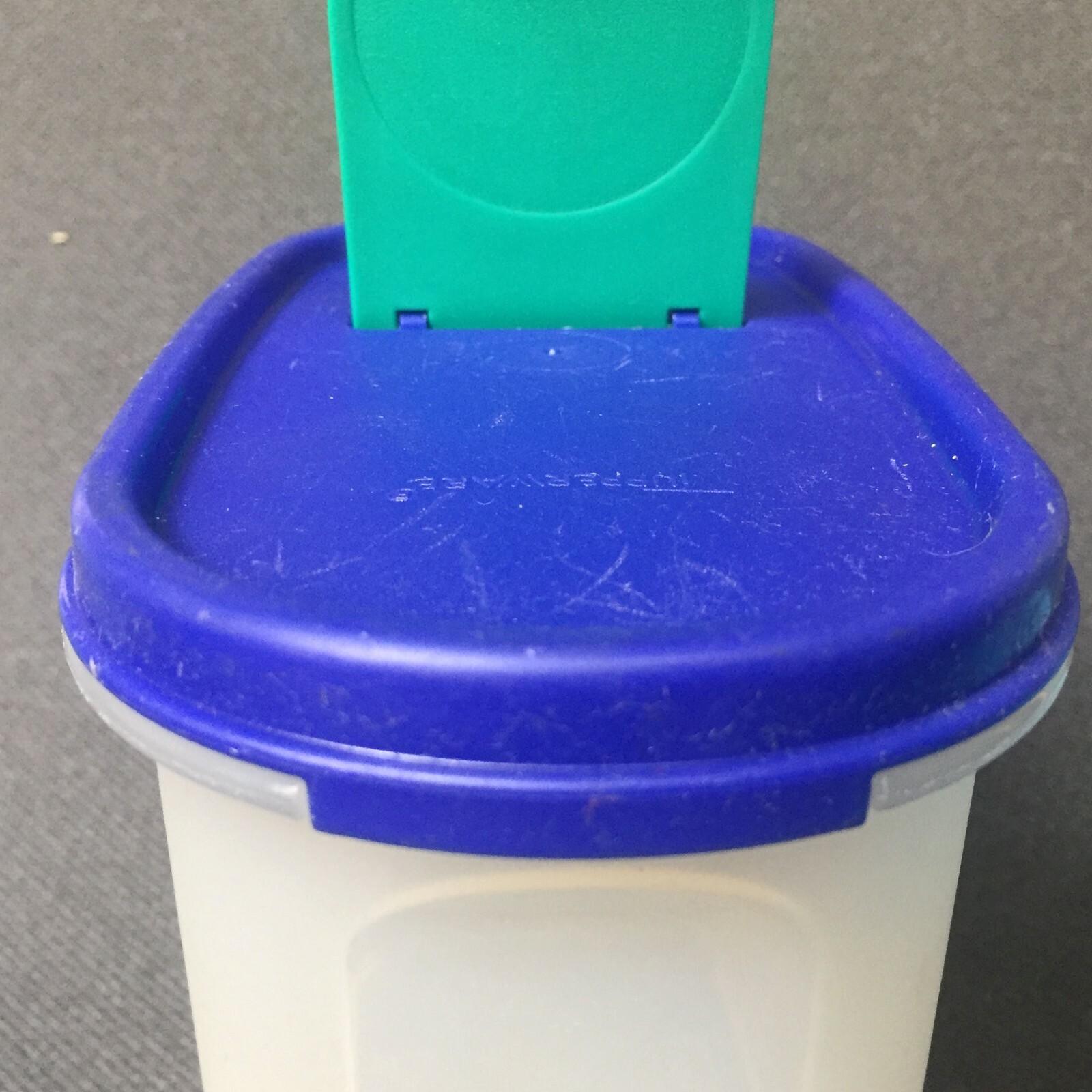 Tupperware VINTAGE OVAL Modular Mate 1 #1611 500ml, Modular Mate 2 #1612 1.1L