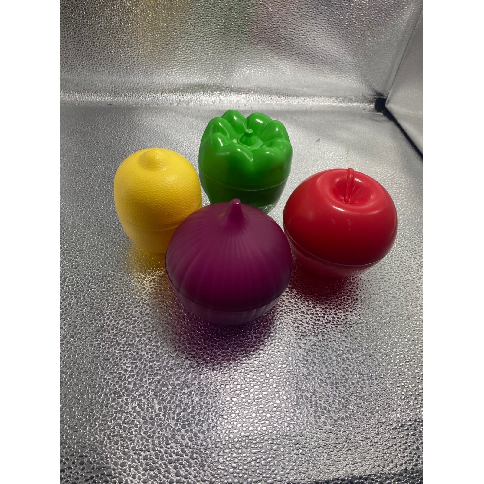 Food Saver Plastic Storage Containers Set of 5 Onion Garlic Lemon Pepper Tomato