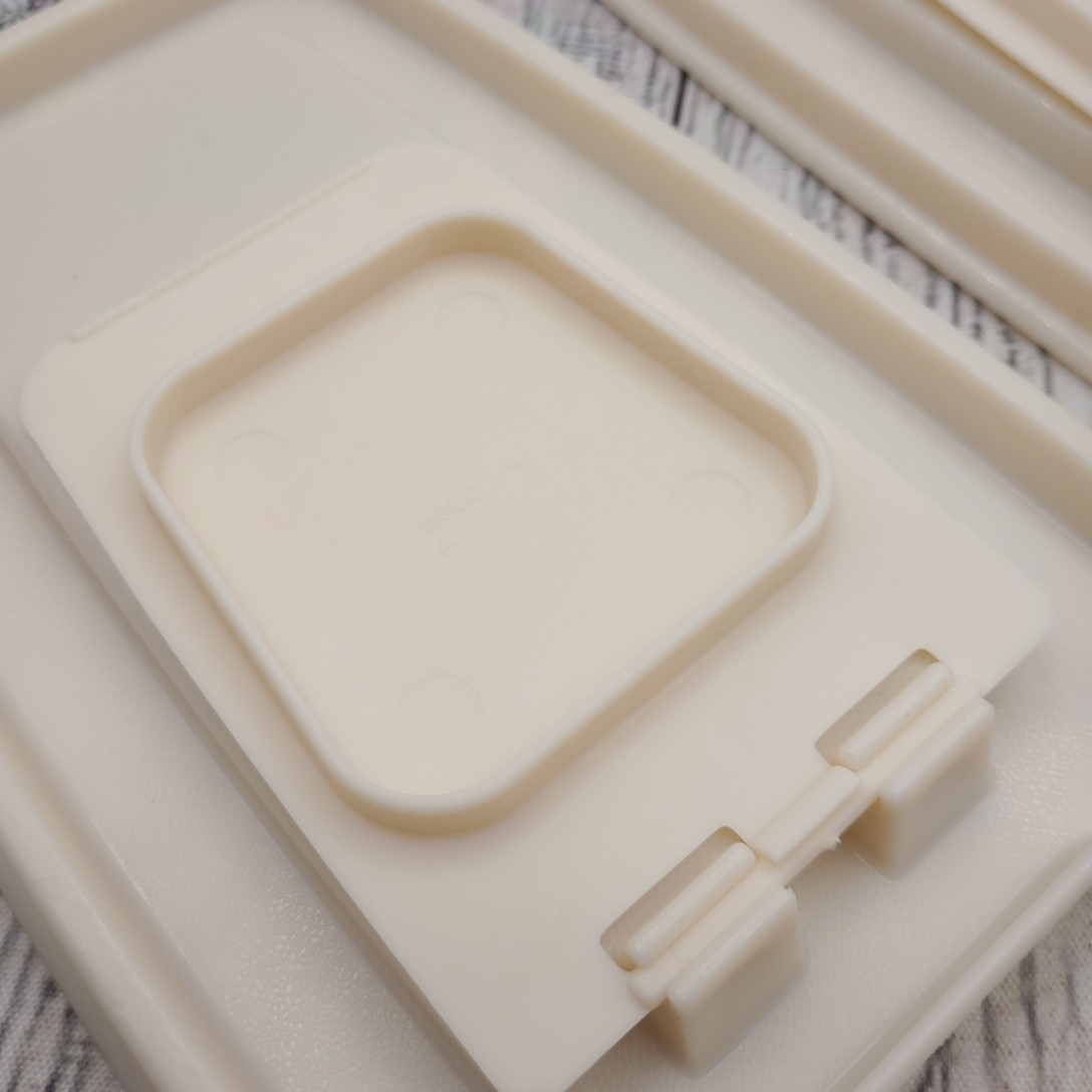 Rubbermaid Servin Saver 0089 #3 Cereal Keeper Almond Flip Top Lid Vtg Lot of 2