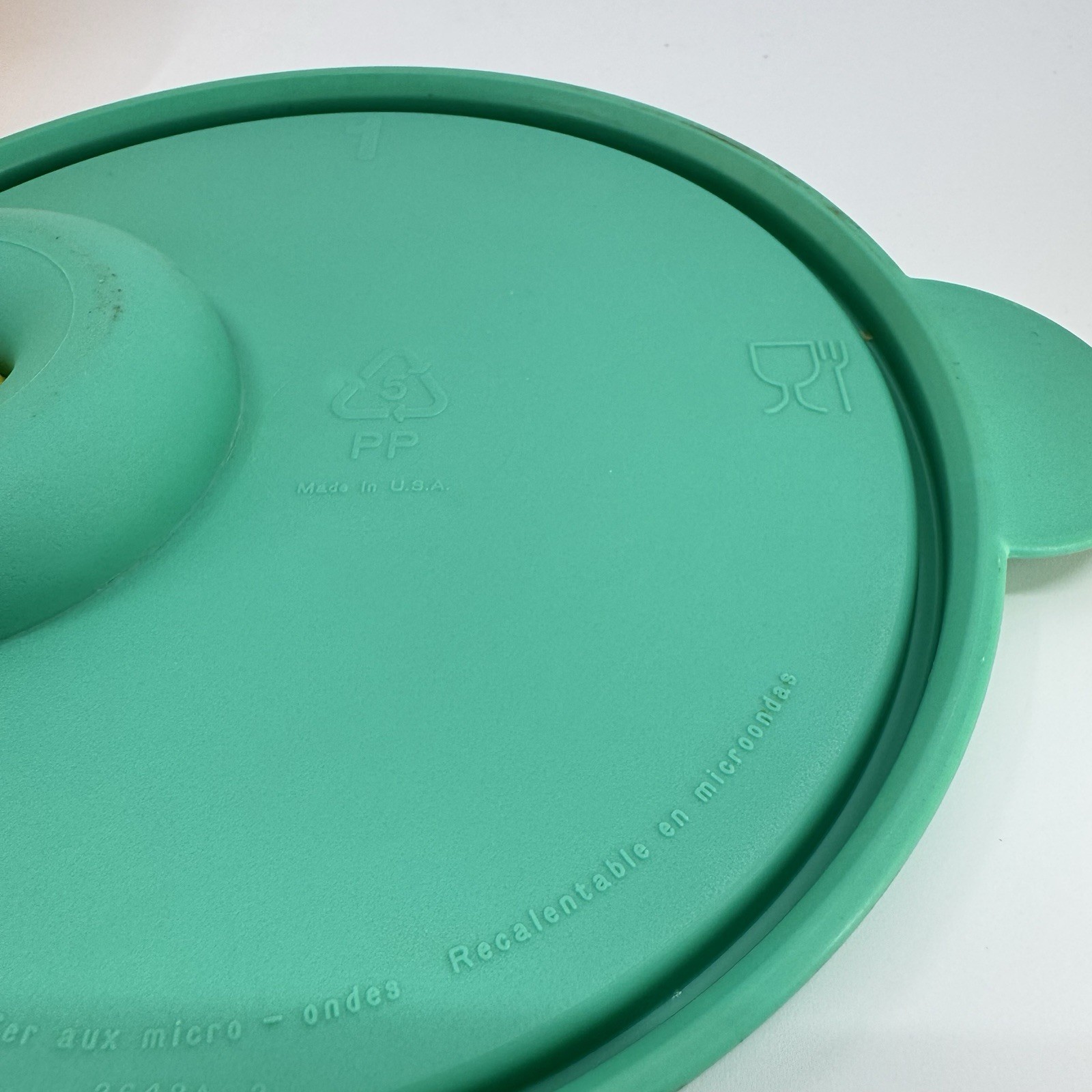 Vintage Tupperware Yellow 6 Inch Bowl #234-19 & Crystalwave Vent Lid 2648-A