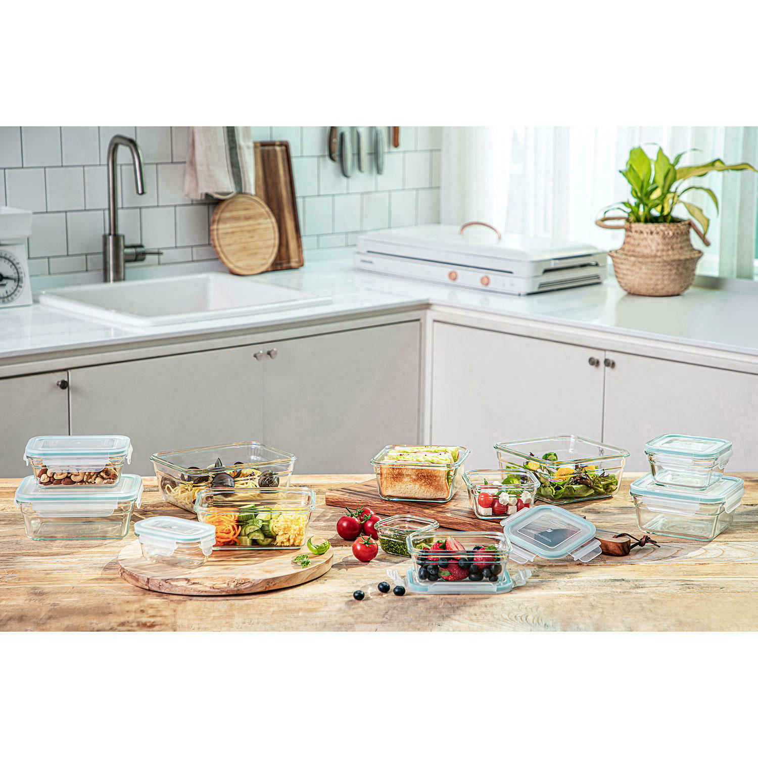 Member’s Mark 24-Piece Glass Food Storage Set by Glasslock BPA Free Containers
