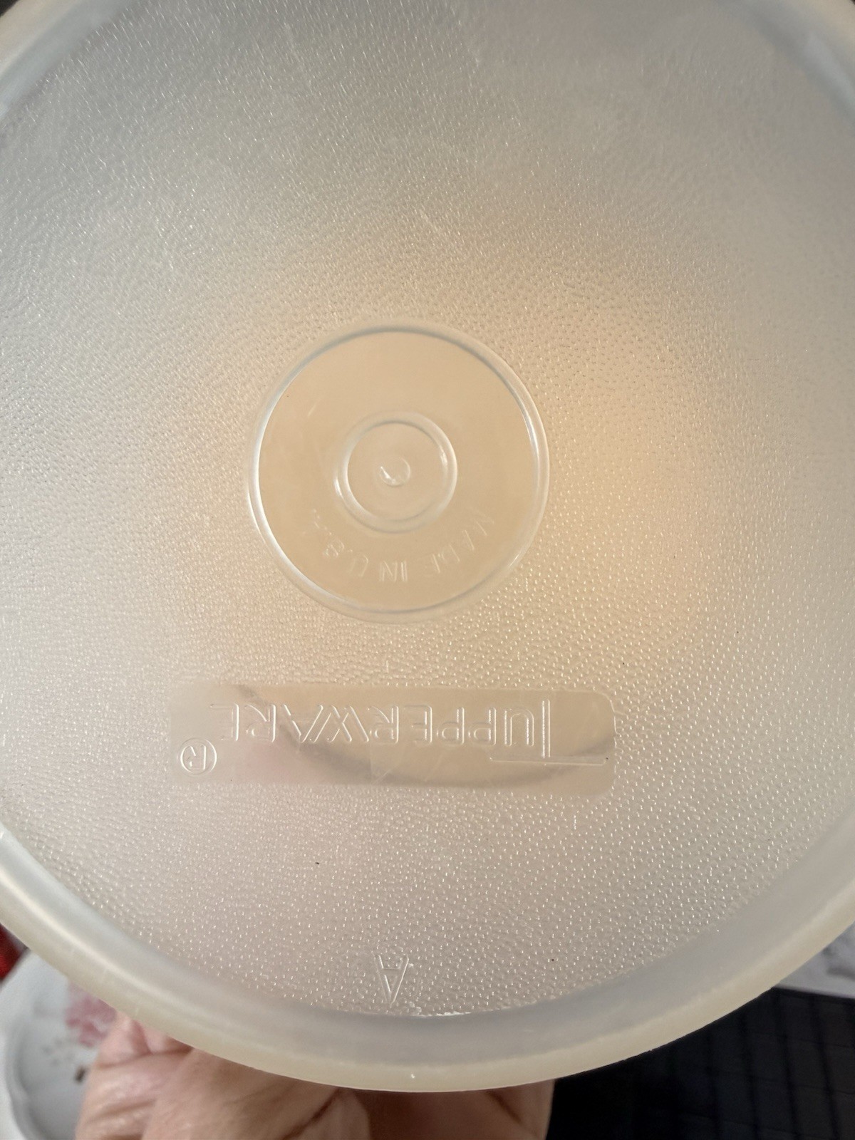 Tupperware Round Plastic Storage Container Set of 2 Beige Snap Lids 6x5x5 in