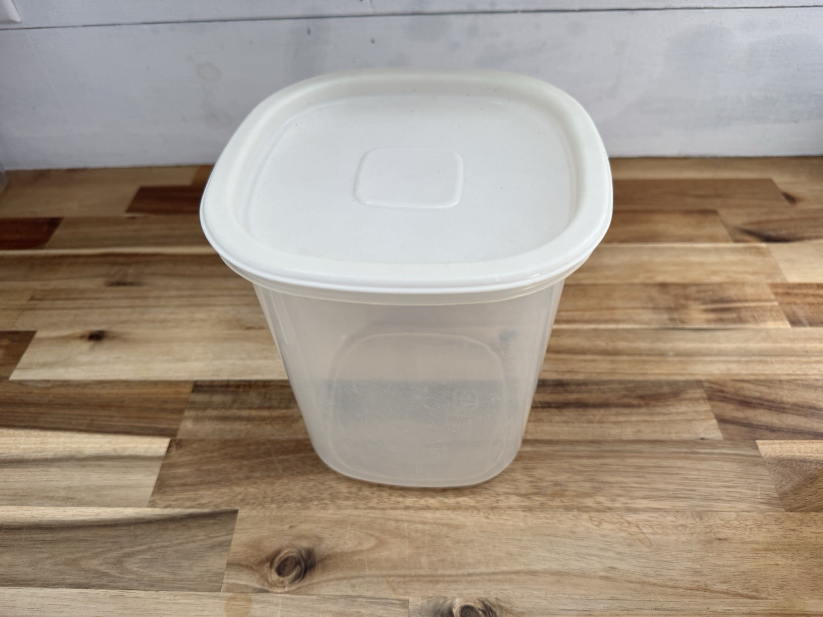 ✅Rubbermaid Servin Saver ✅12 Cups ✅Food Storage Container ✅#6 0047 ✅ White Lid