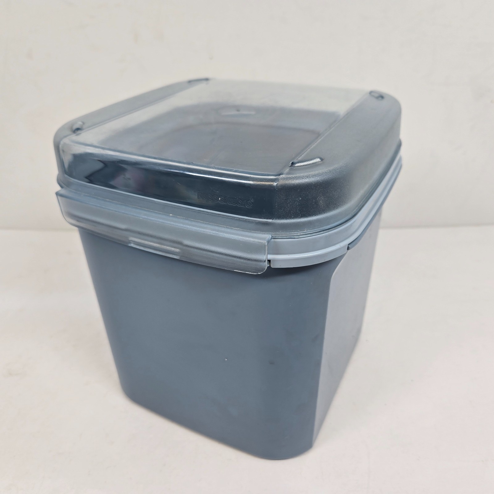 Vintage Tupperware Modular Mates 1621-2 Country Blue 17 Cups Hinged Clear Lid