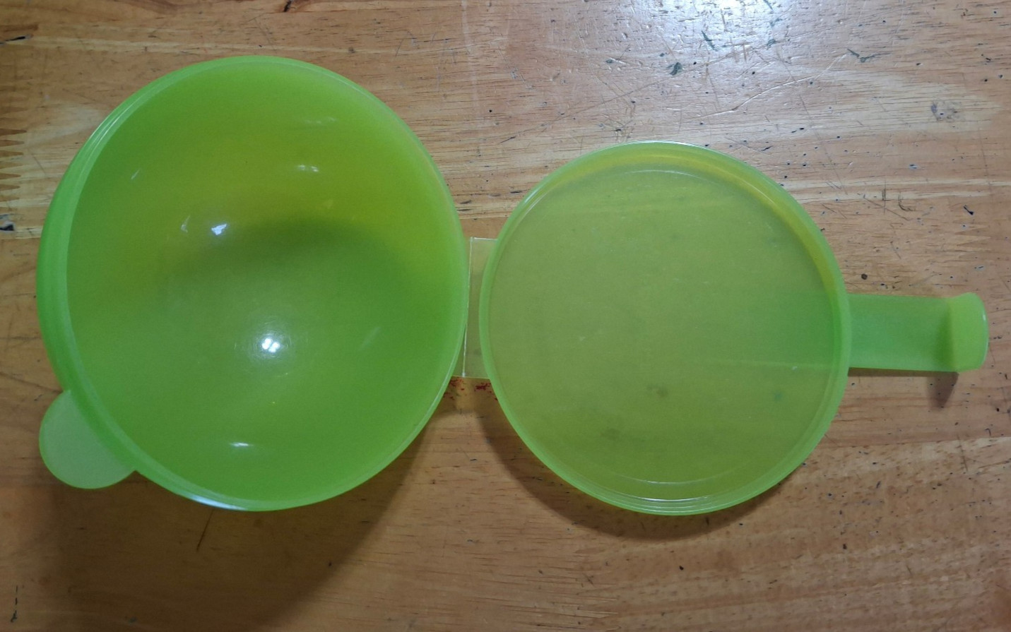 TUPPERWARE PICK A DELI 1330 FORGET ME NOT 5105a ONION KEEPER 3MIDGETS LIME GREEN