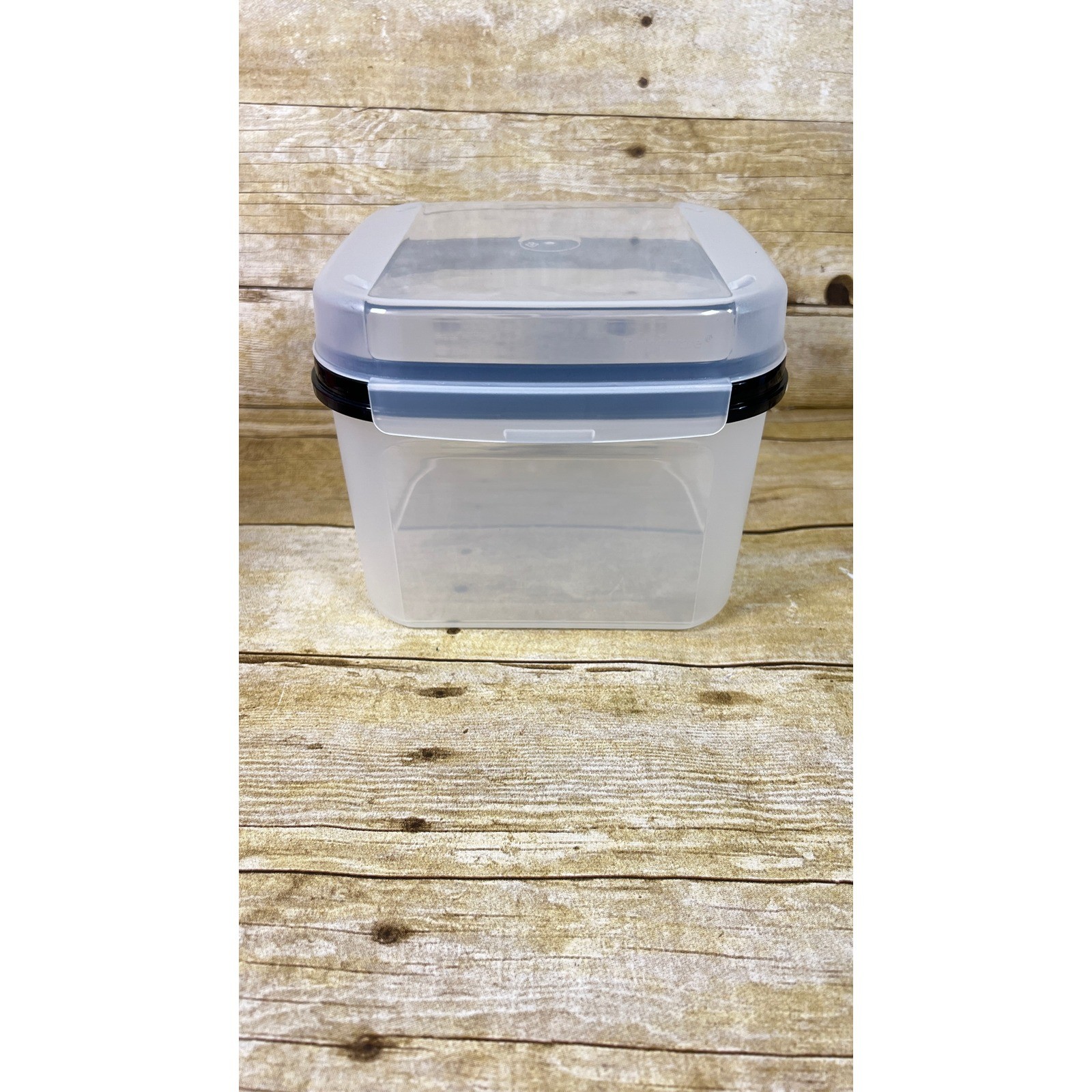 Tupperware Modular Mates Square Signature Line Container #2 Hinged Lid Clear New