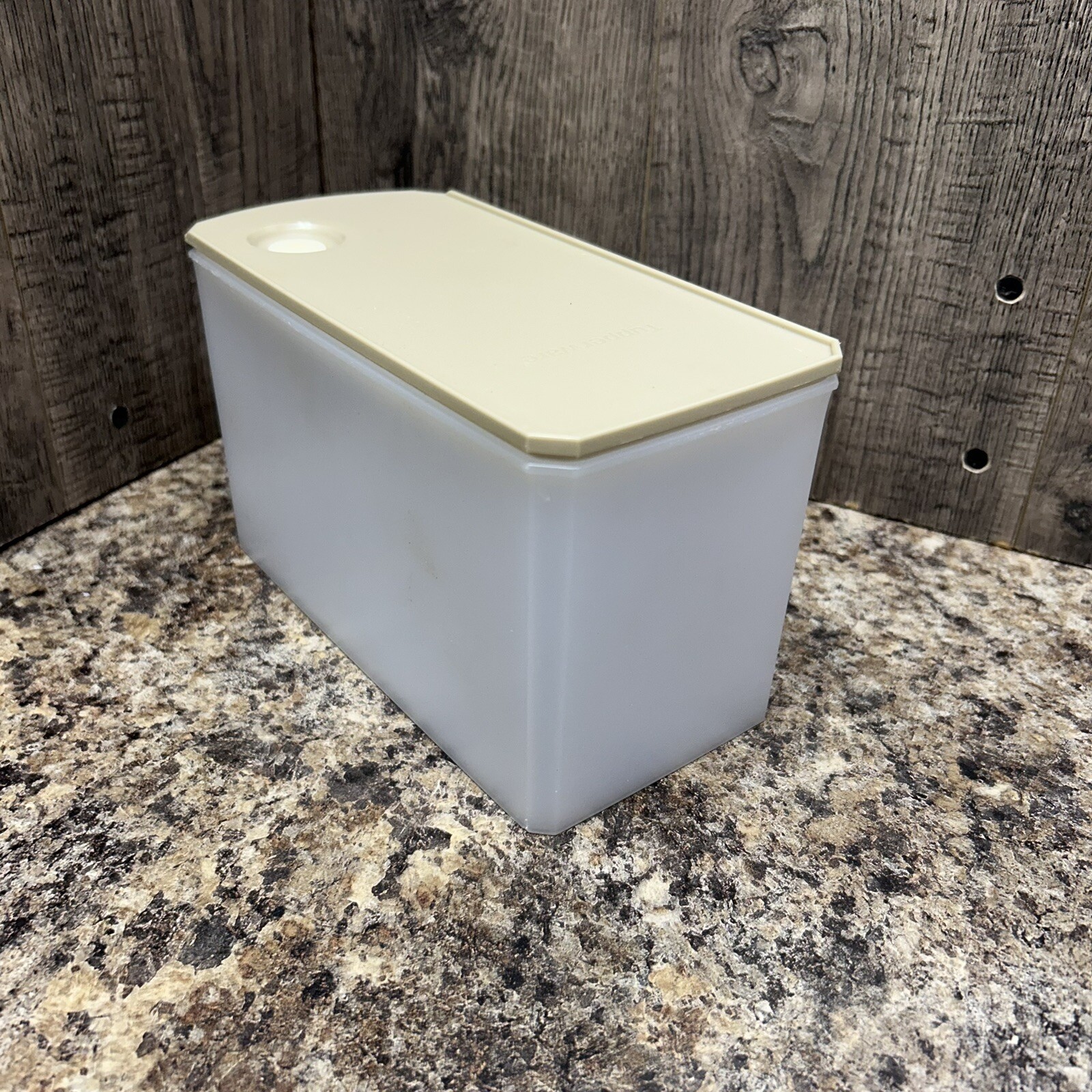5195A-6 Tupperware shelf smart food storage rectangle brown clear 7x4x3.5″