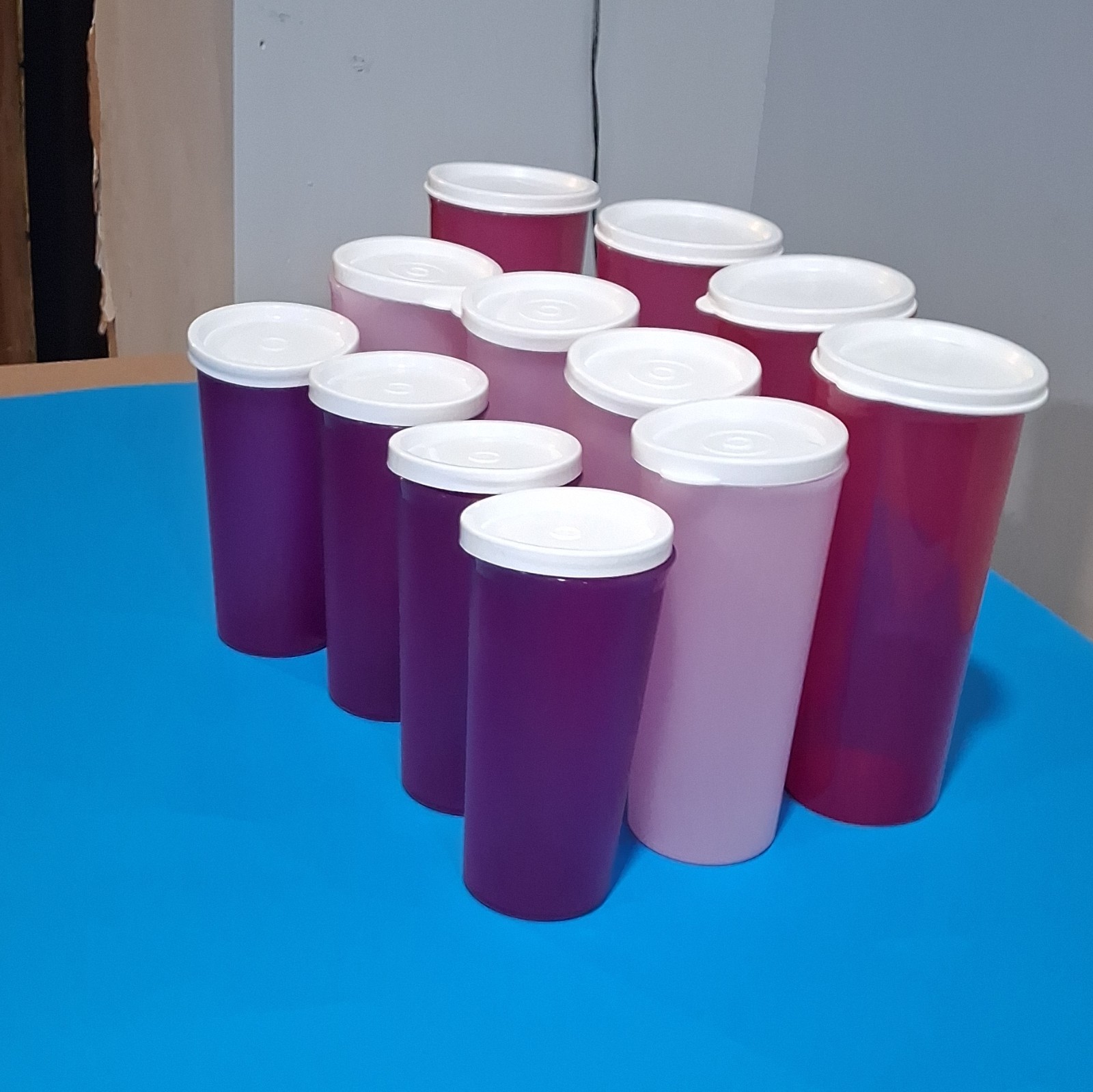 Tupperware 15 oz Stackable Tumblers Pink/Purple w/ White Snap Lids Set of 12