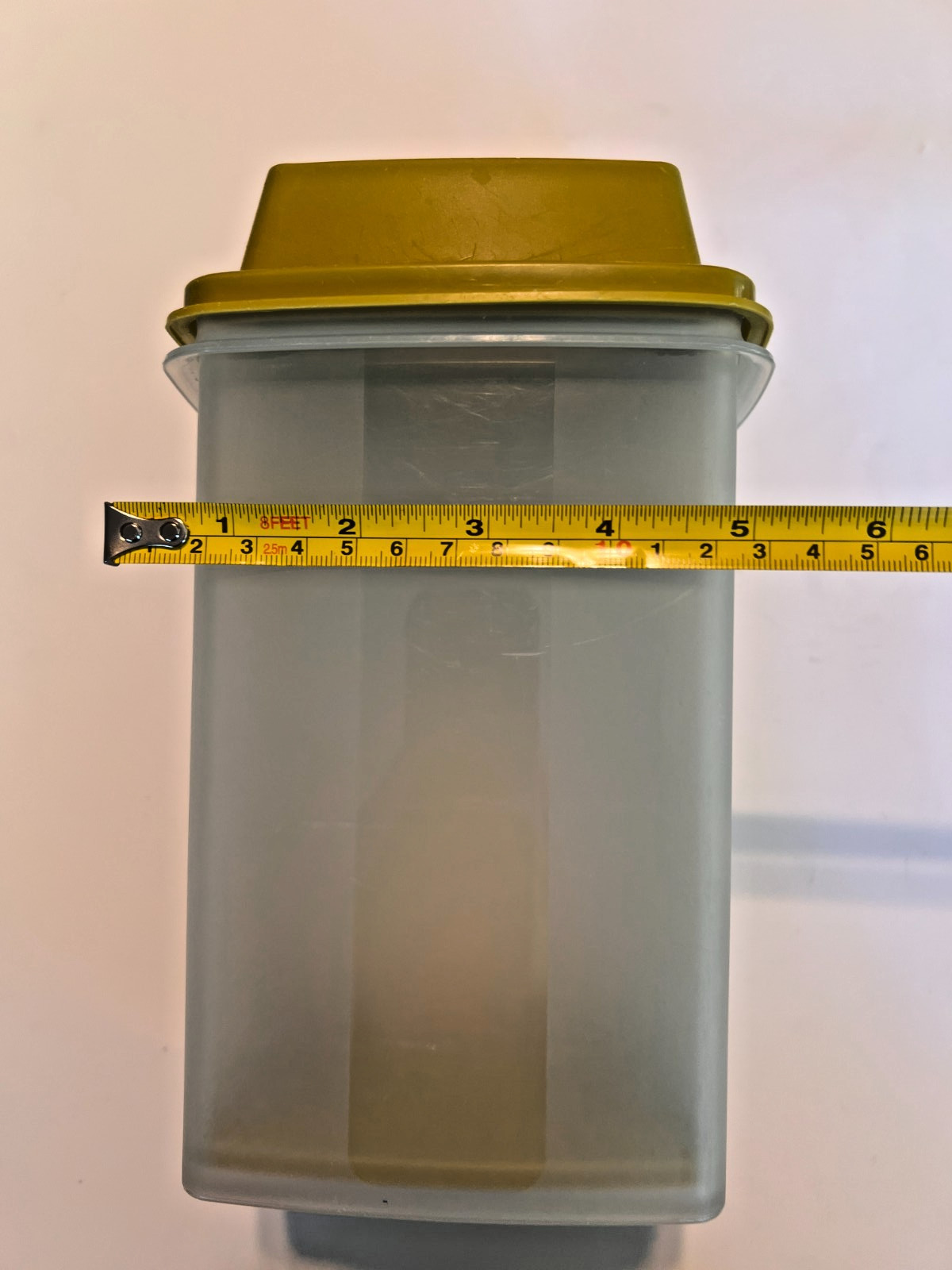 VTG 3 PC TUPPERWARE PICKLE KEEPER PICK A DELI AVOCADO GREEN LID & STRAINER