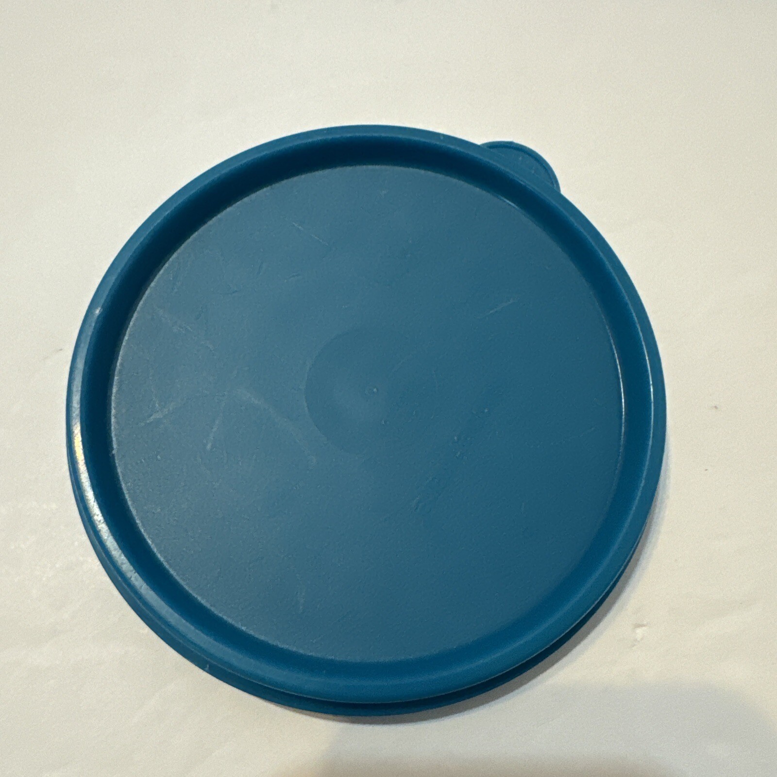 4 Tupperware Refrigerator Bowls 148D & 1286 Plus Seals Little Wonders Blue Aqua
