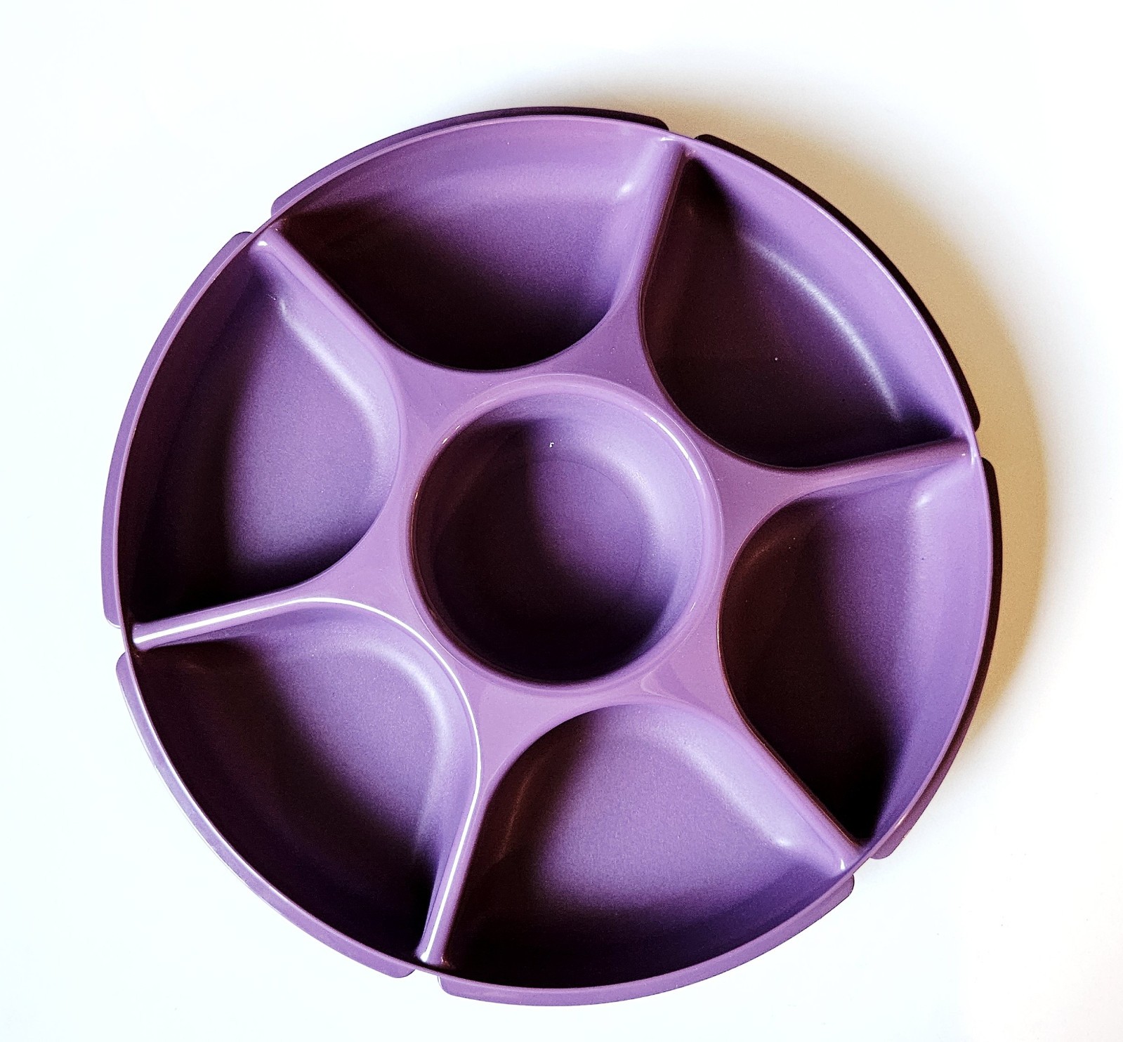 Tupperware Serving Center Divided Compartment Party Snack Tray Purple