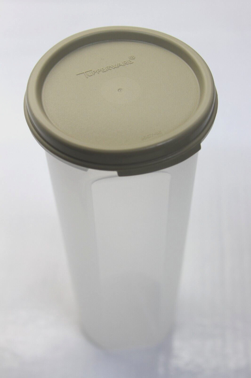 TUPPERWARE Modular Mate 9″ Tall Pasta Dry Goods Container w/Taupe Lid #1643 30oz