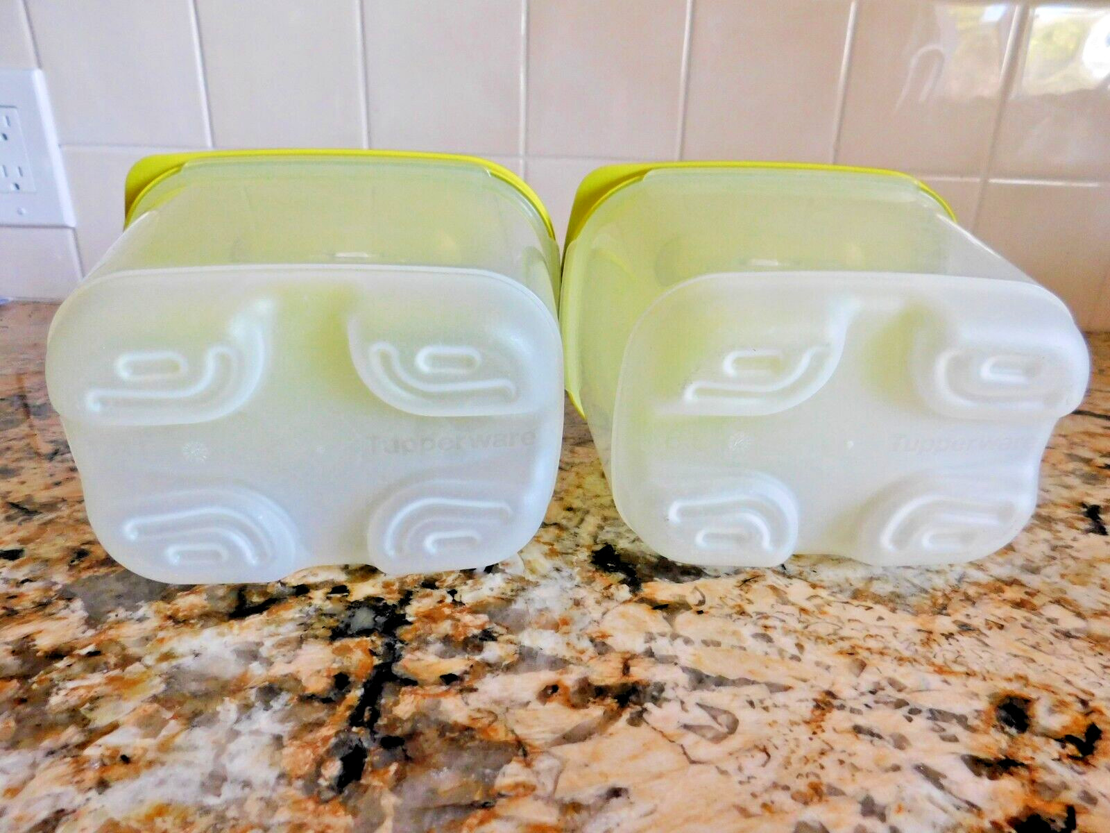 TUPPERWARE 2 Fridgesmart Small Deep 1-3/4 Qt Container Margarita Green 7286 7287