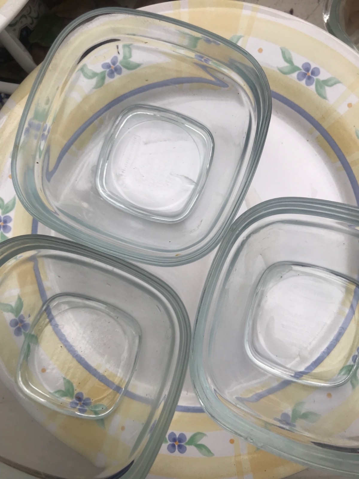 Lot of 3 Rubbermaid Glass Containers 1 cup 7N68 (no lids)